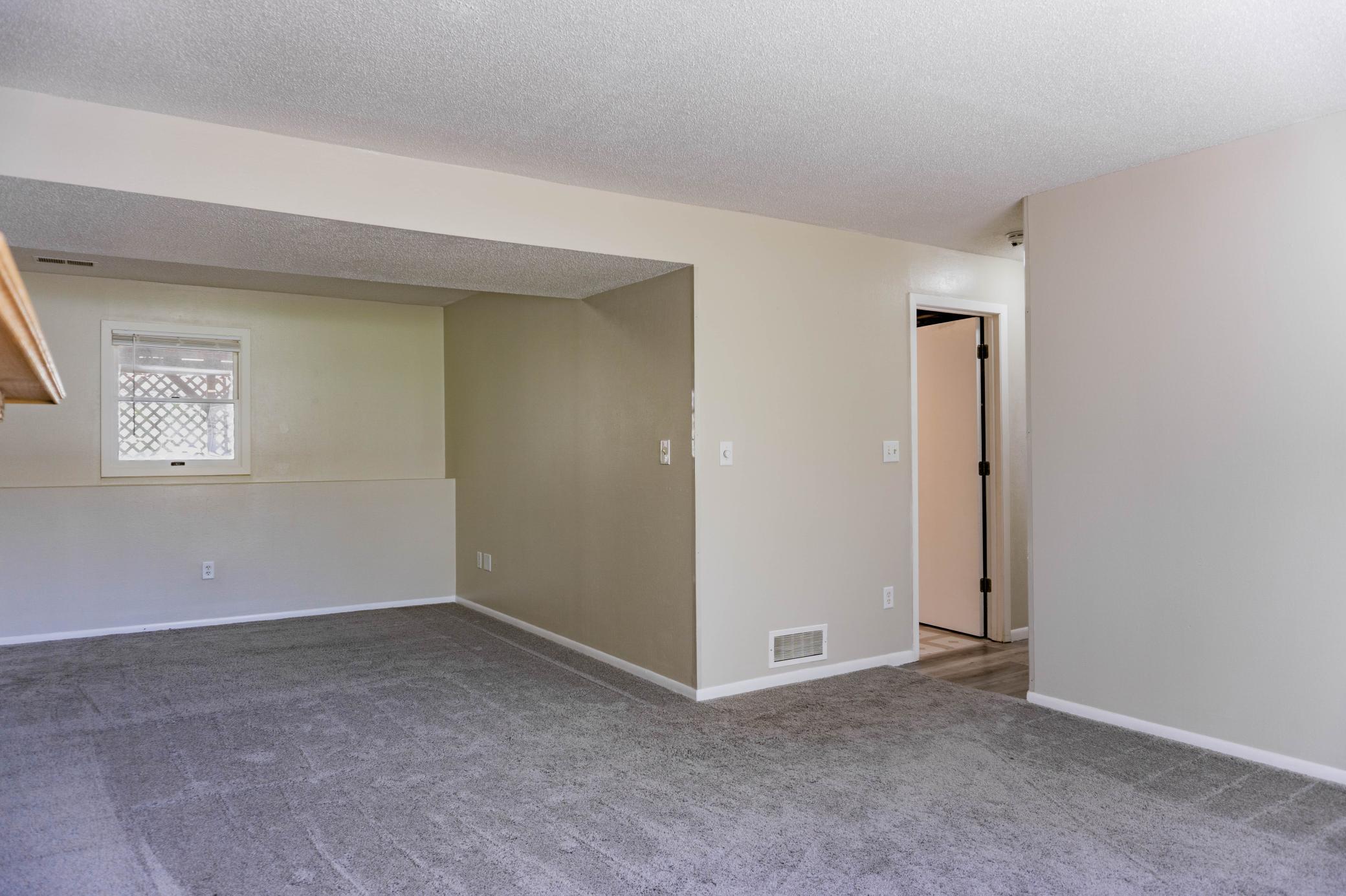 10421 Quebec Avenue S