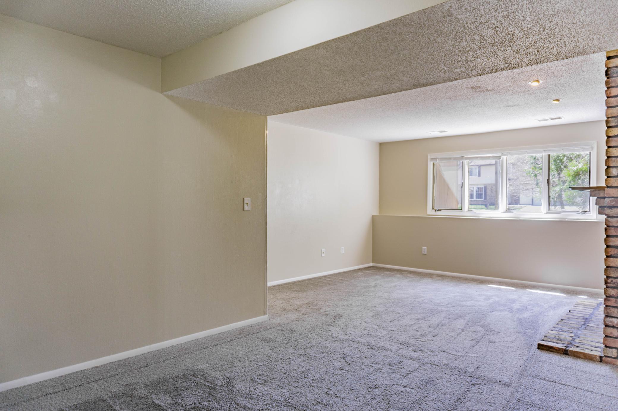 10421 Quebec Avenue S