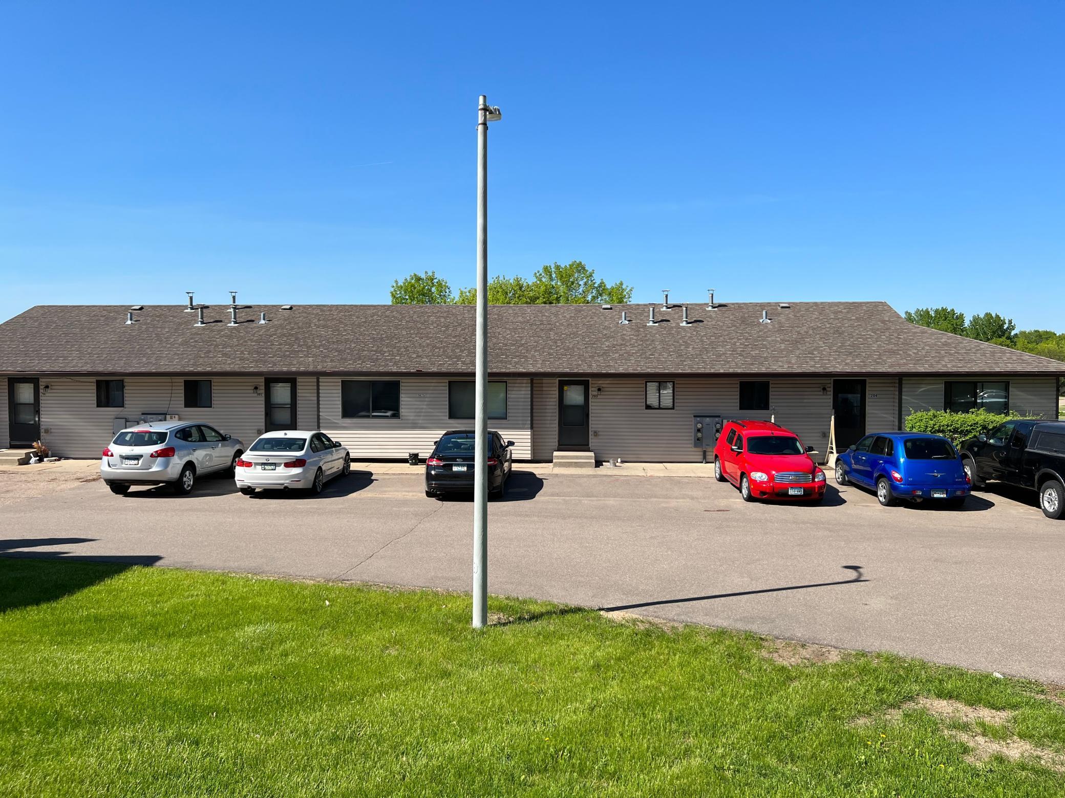1625 Commercial Avenue Unit: 201