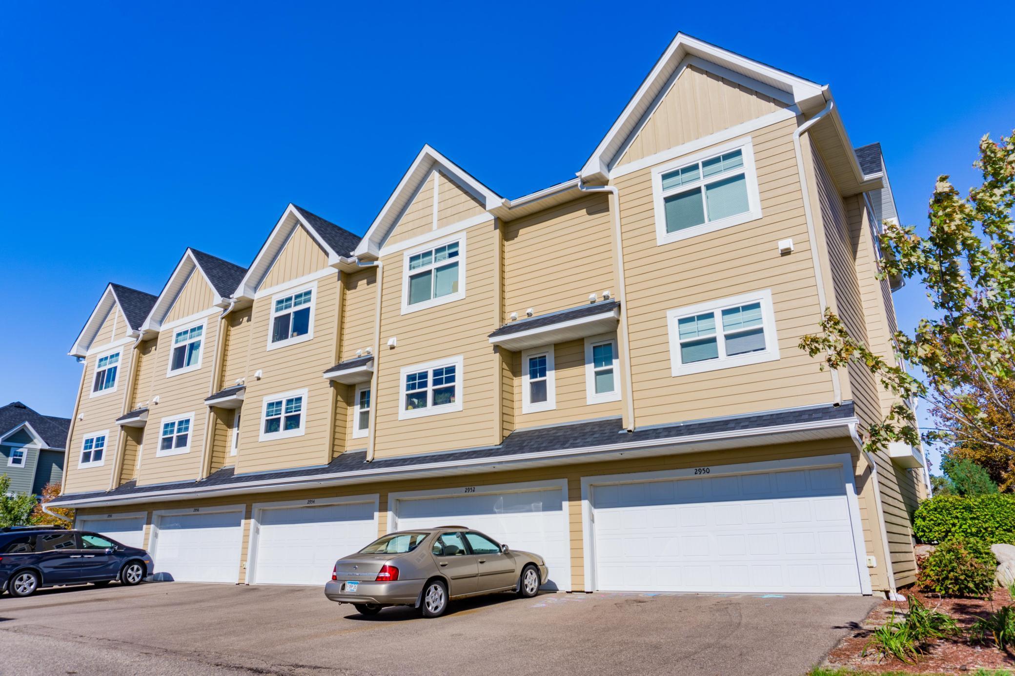 2950 Clover Ridge Drive