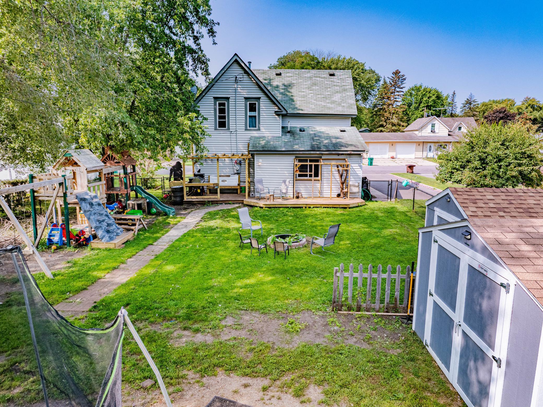 122 Juniper Street S