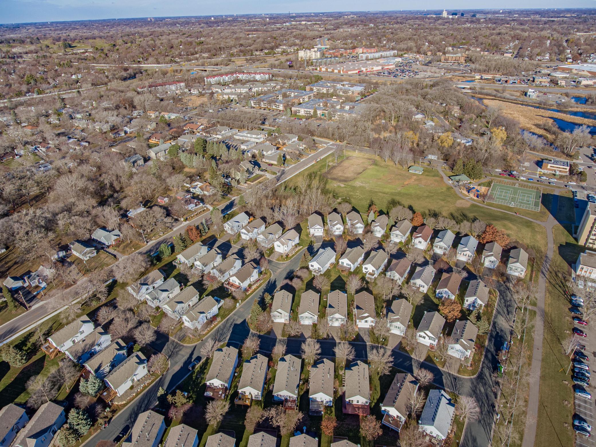 916 Parkside Boulevard