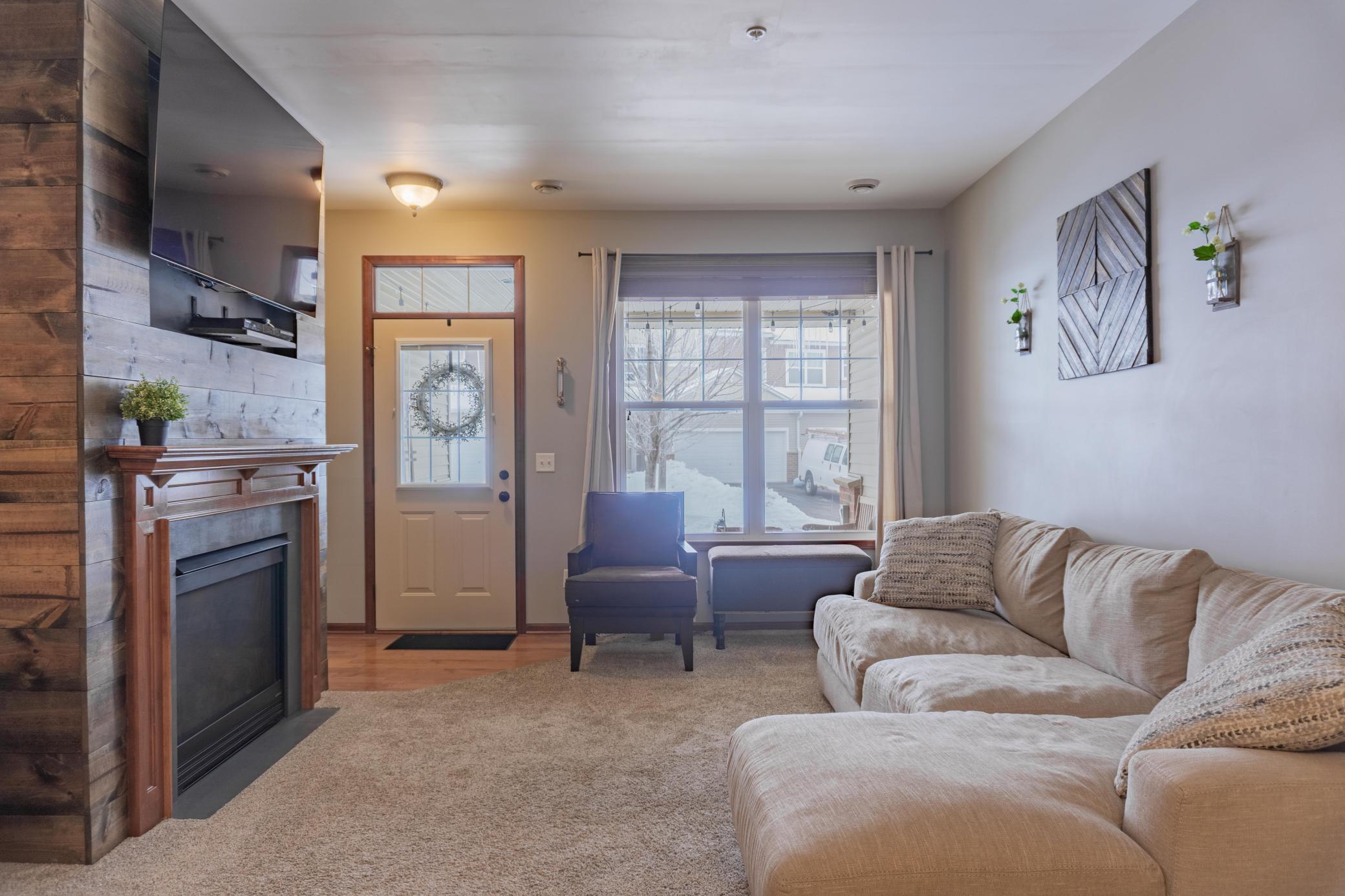 1656 White Pine Way Unit: F