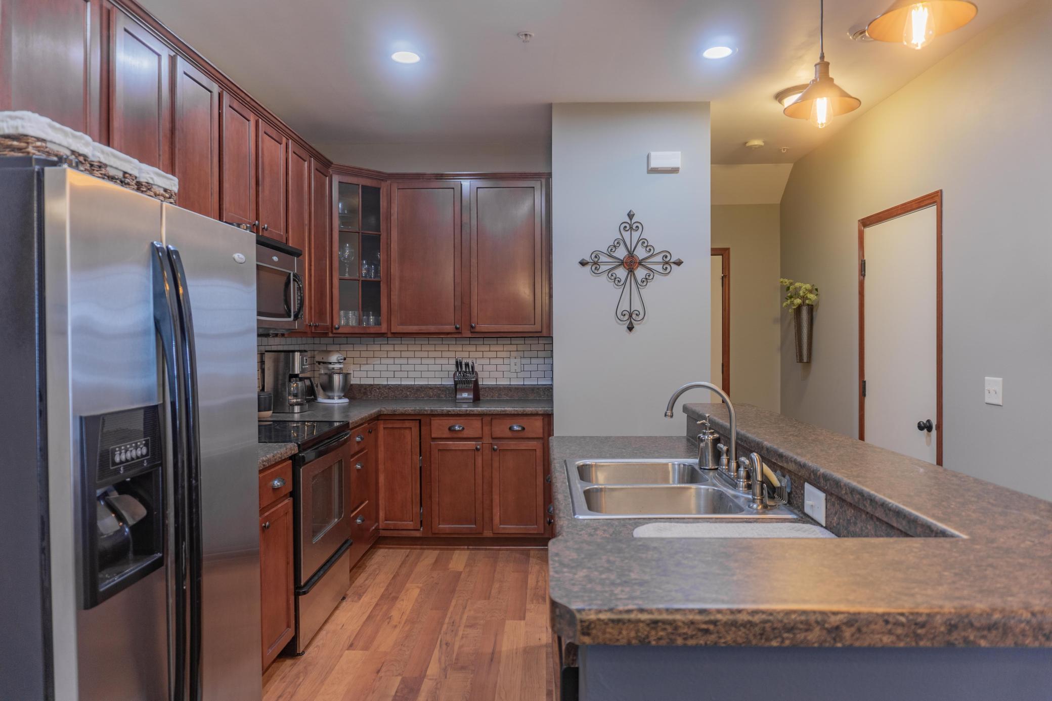 1656 White Pine Way Unit: F