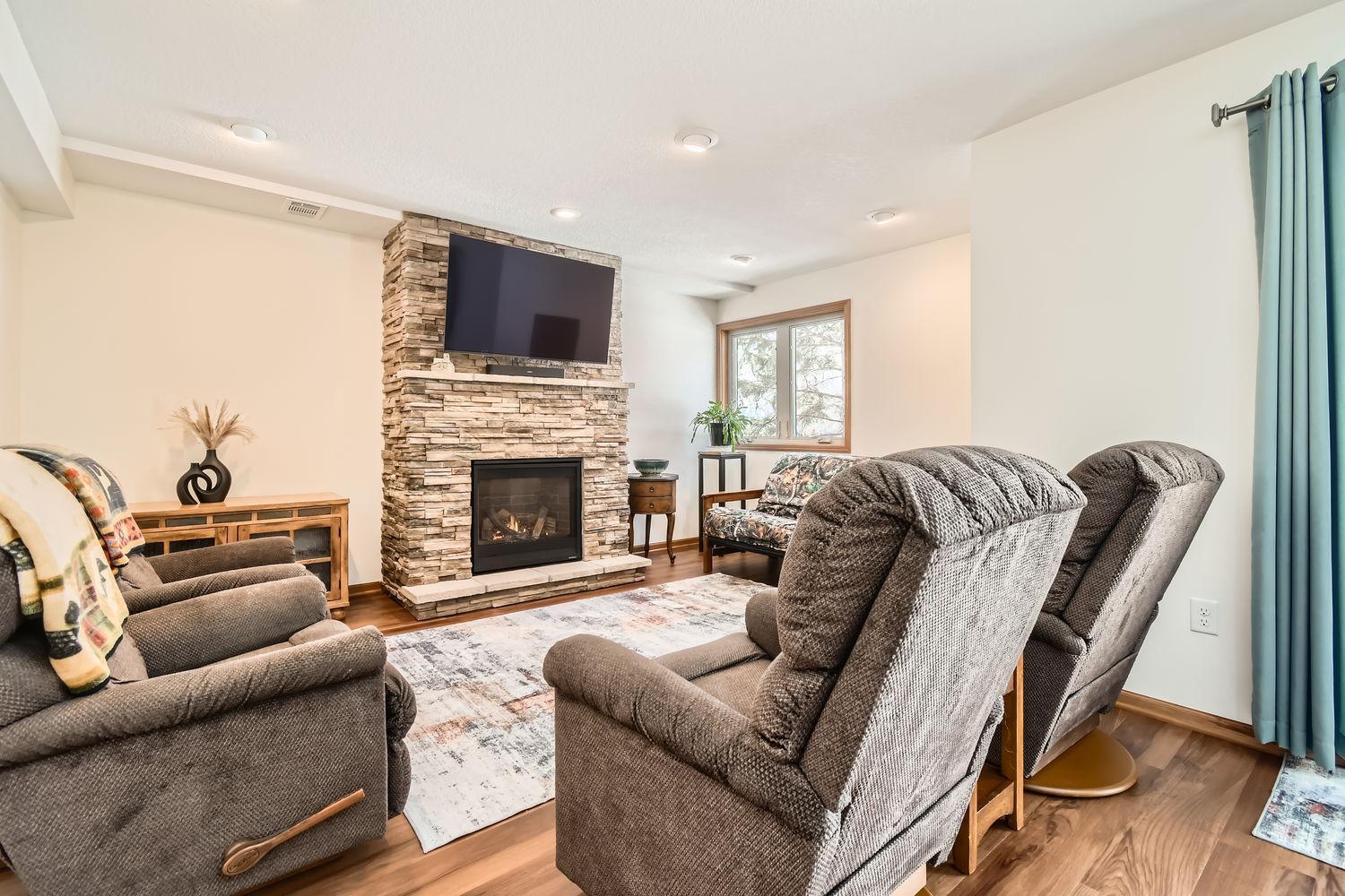 110306 Center Green Circle