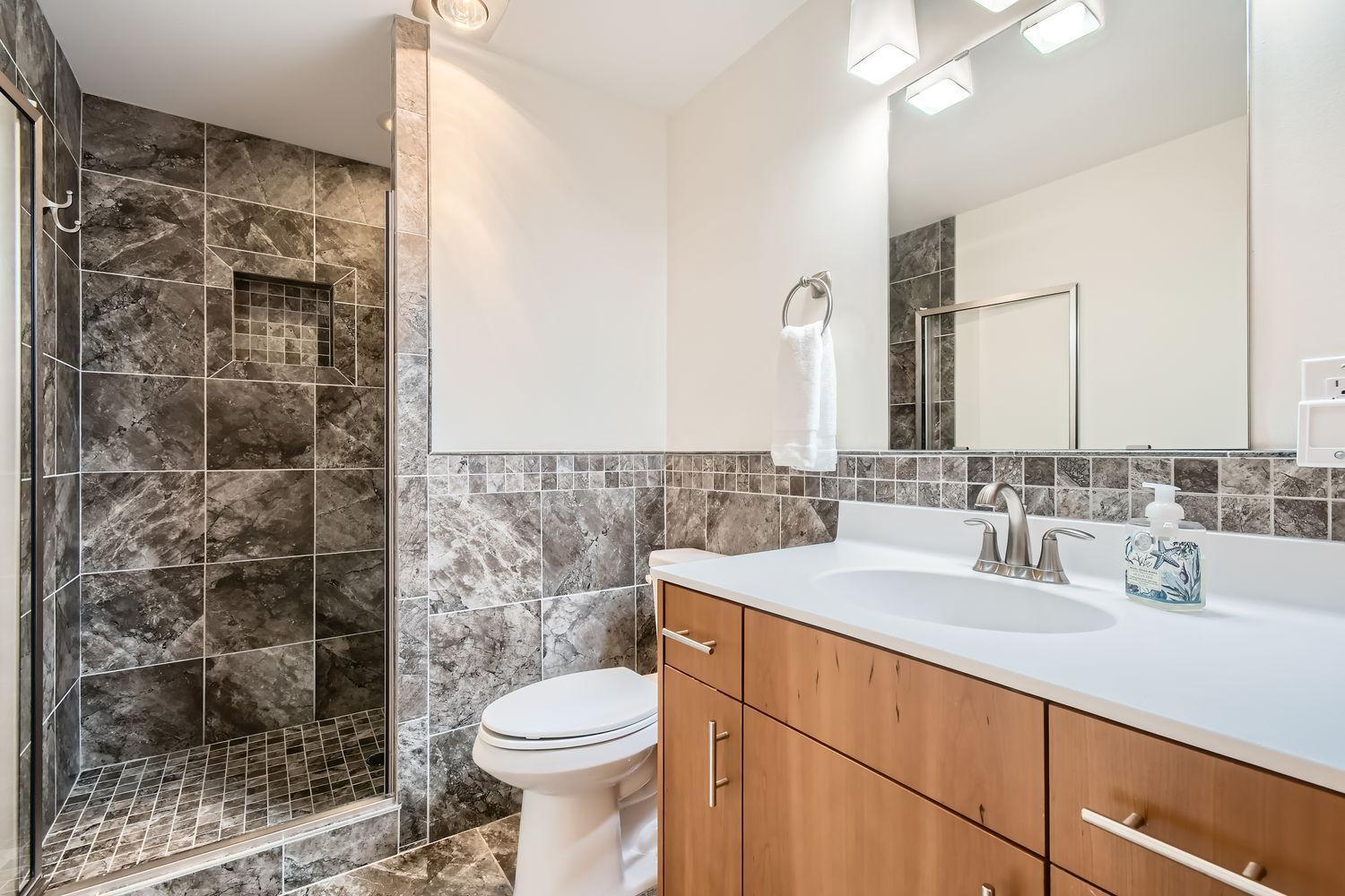 110306 Center Green Circle