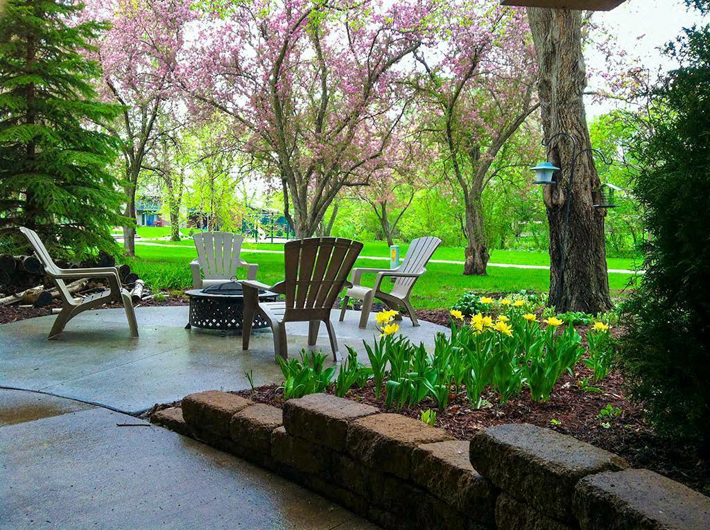 110306 Center Green Circle