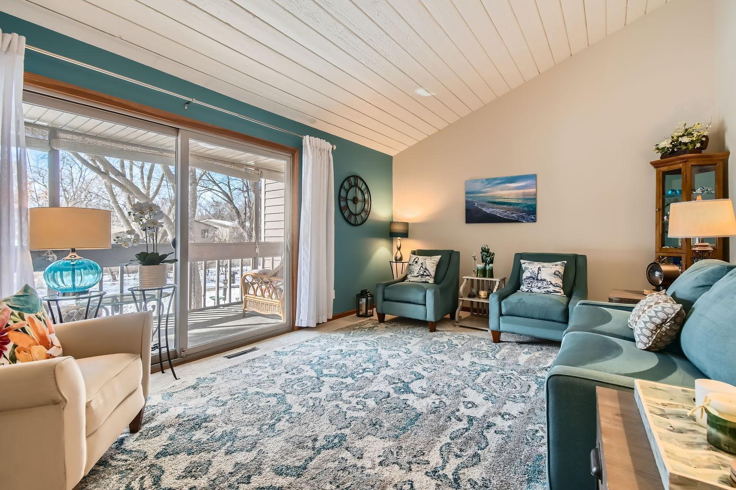 110306 Center Green Circle