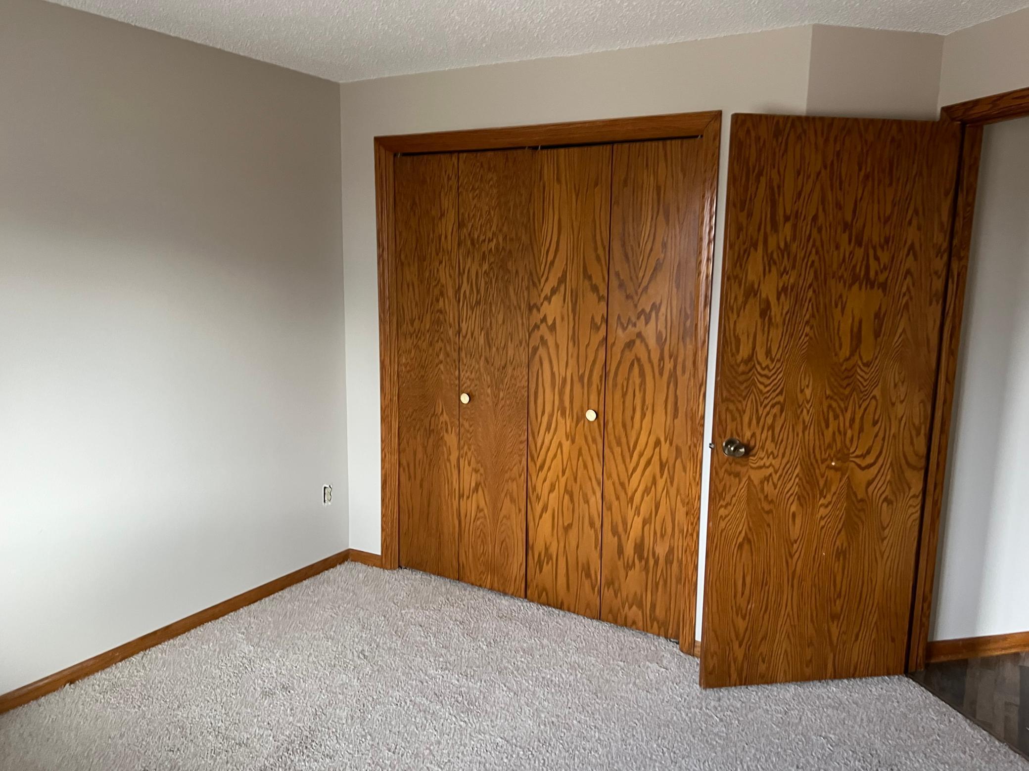1625 Steiger Lake Lane Avenue Unit: 102