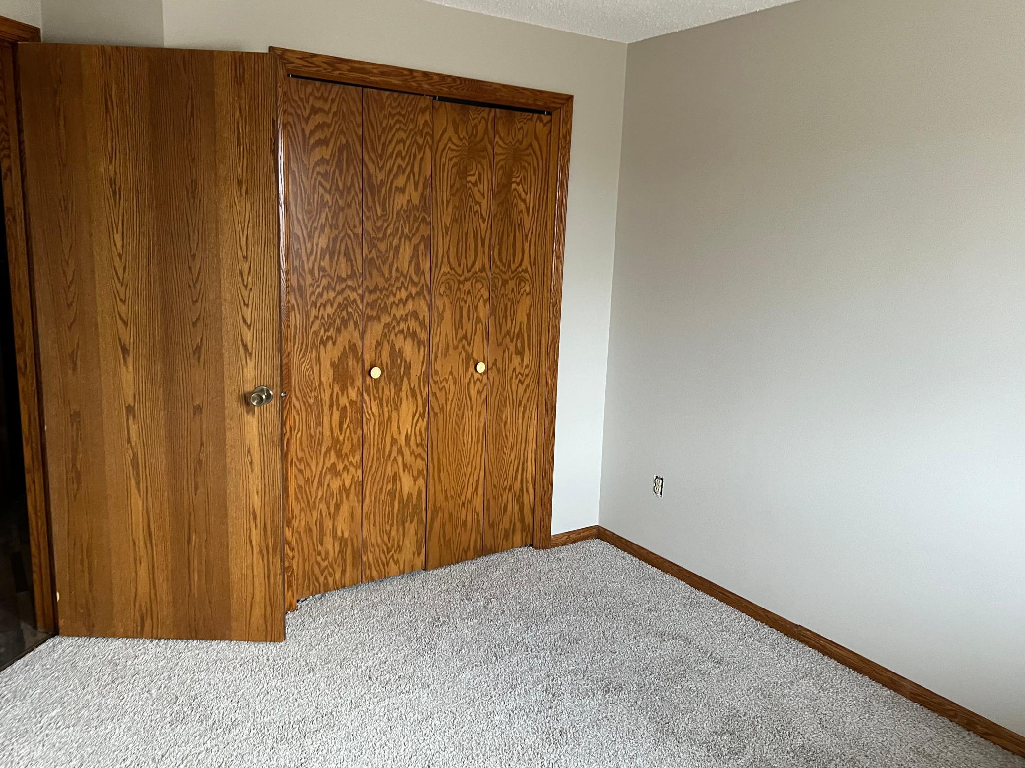 1625 Steiger Lake Lane Avenue Unit: 102