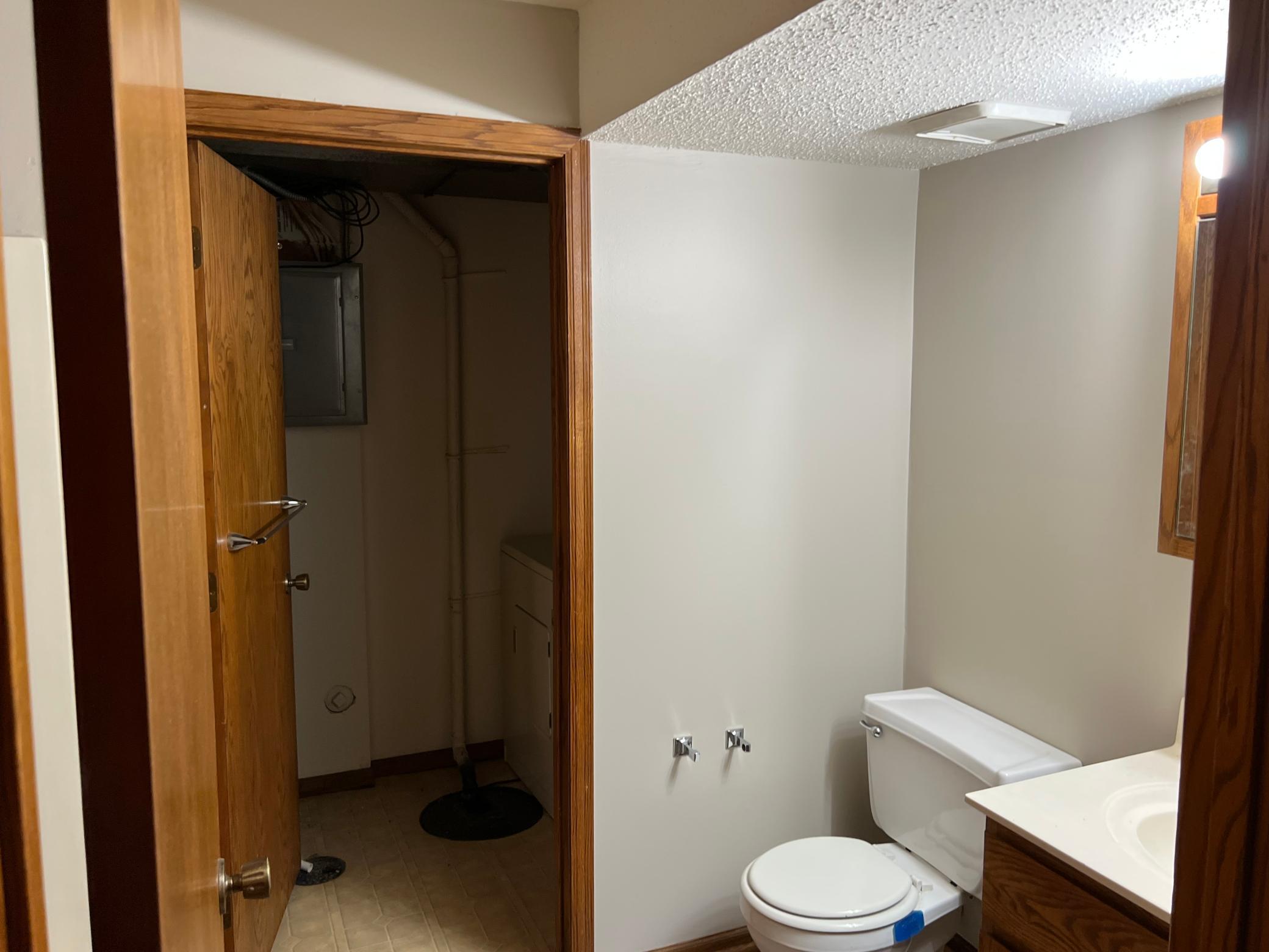 1625 Steiger Lake Lane Avenue Unit: 102