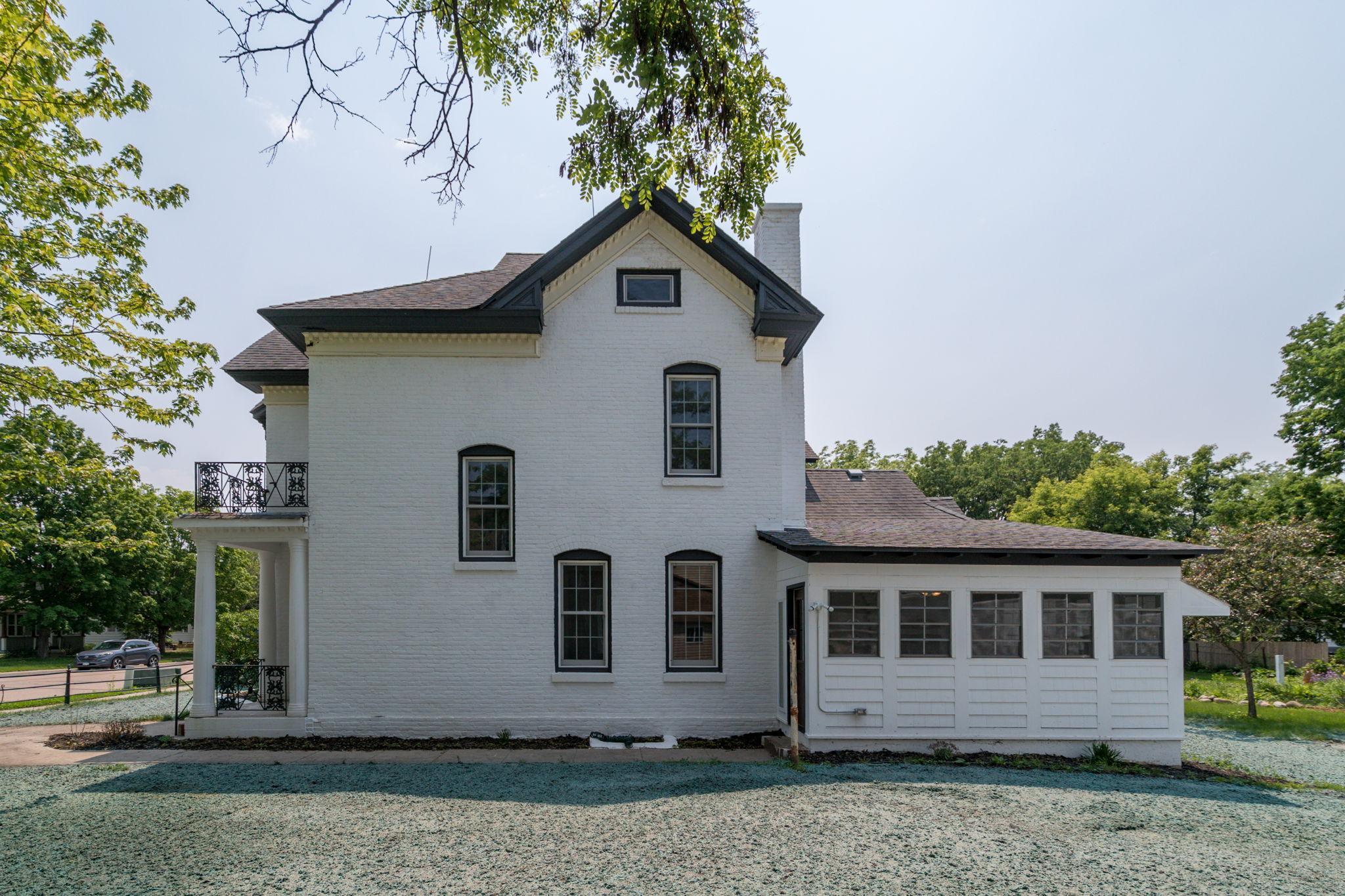 121 N Hickory Street