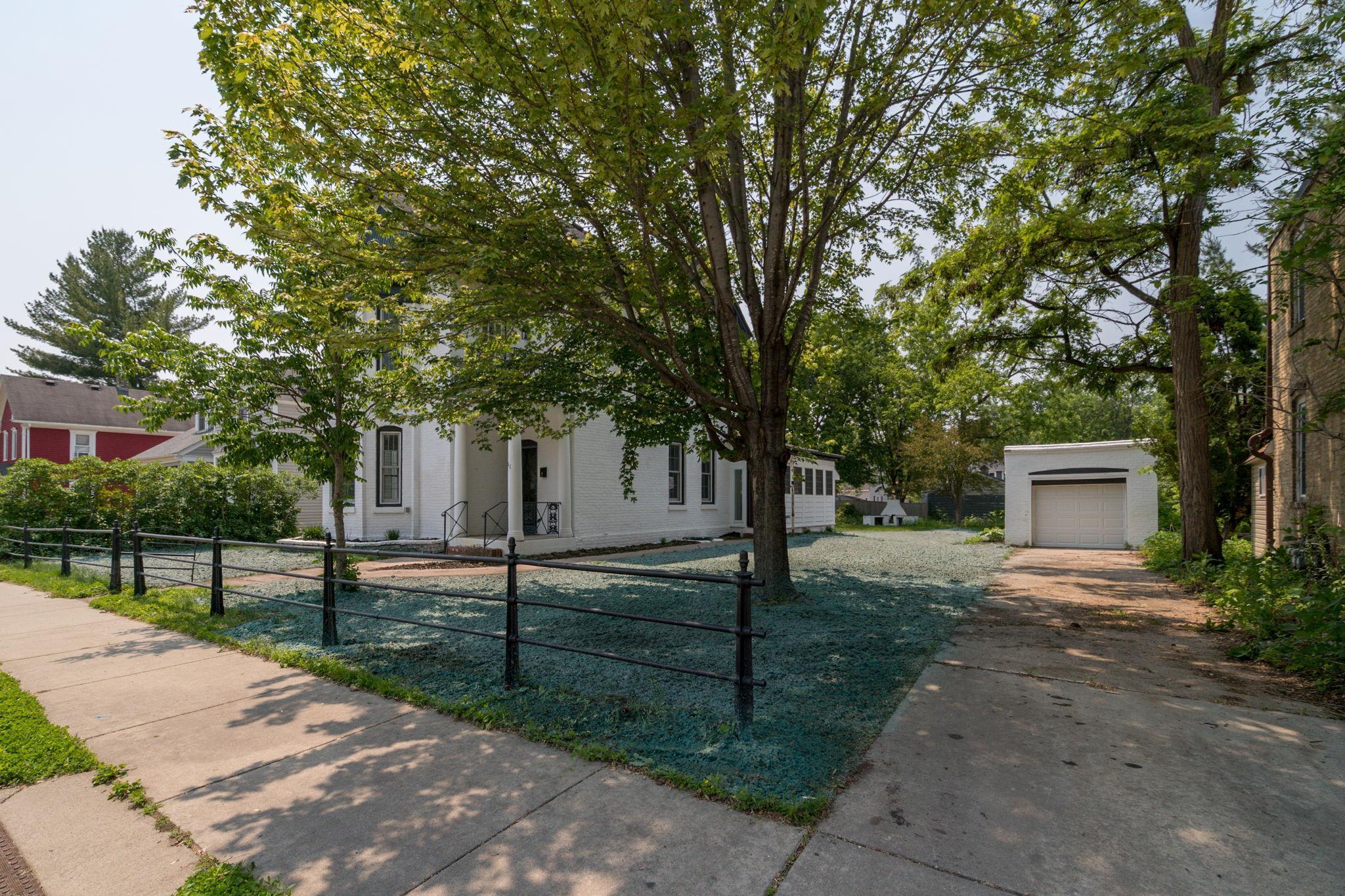 121 N Hickory Street