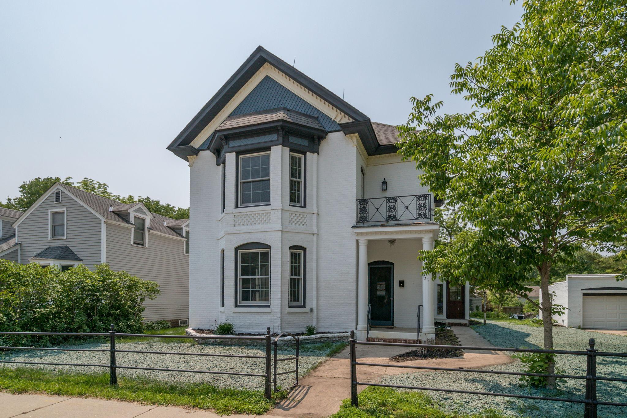 121 N Hickory Street