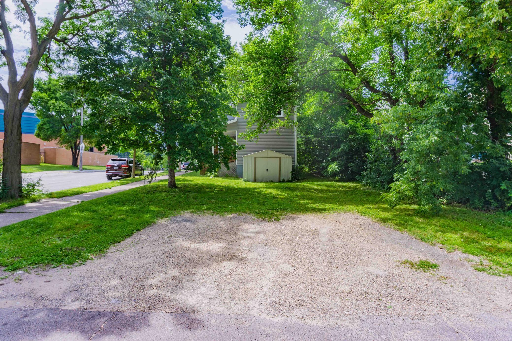 2700 Aldrich Avenue N