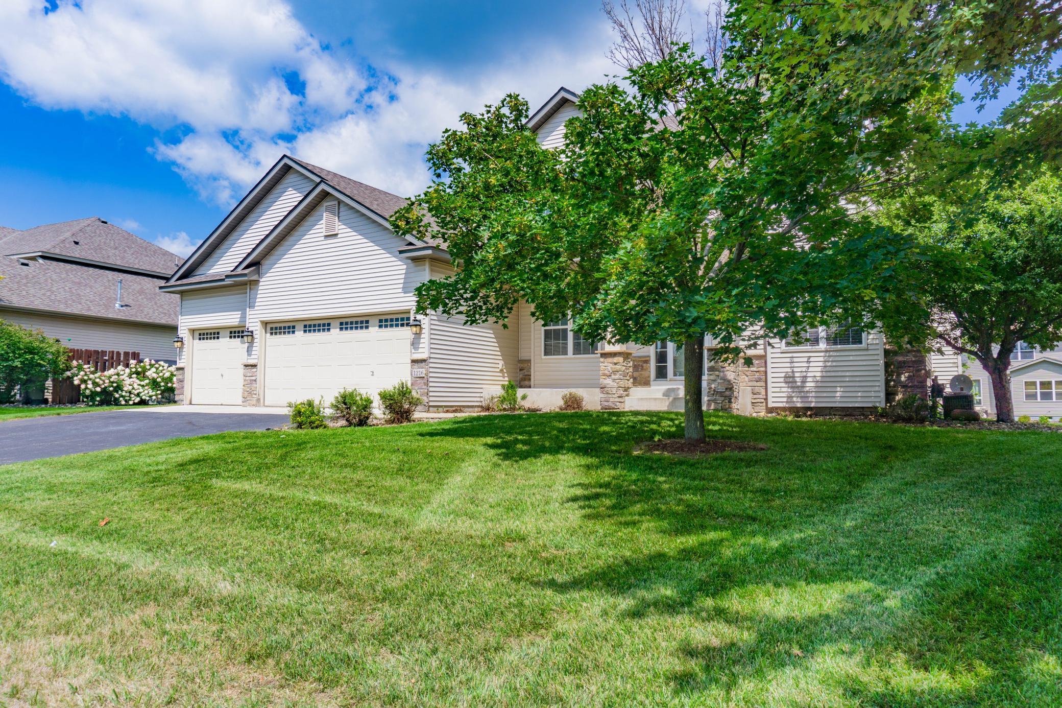 1216 S Windmill Creek