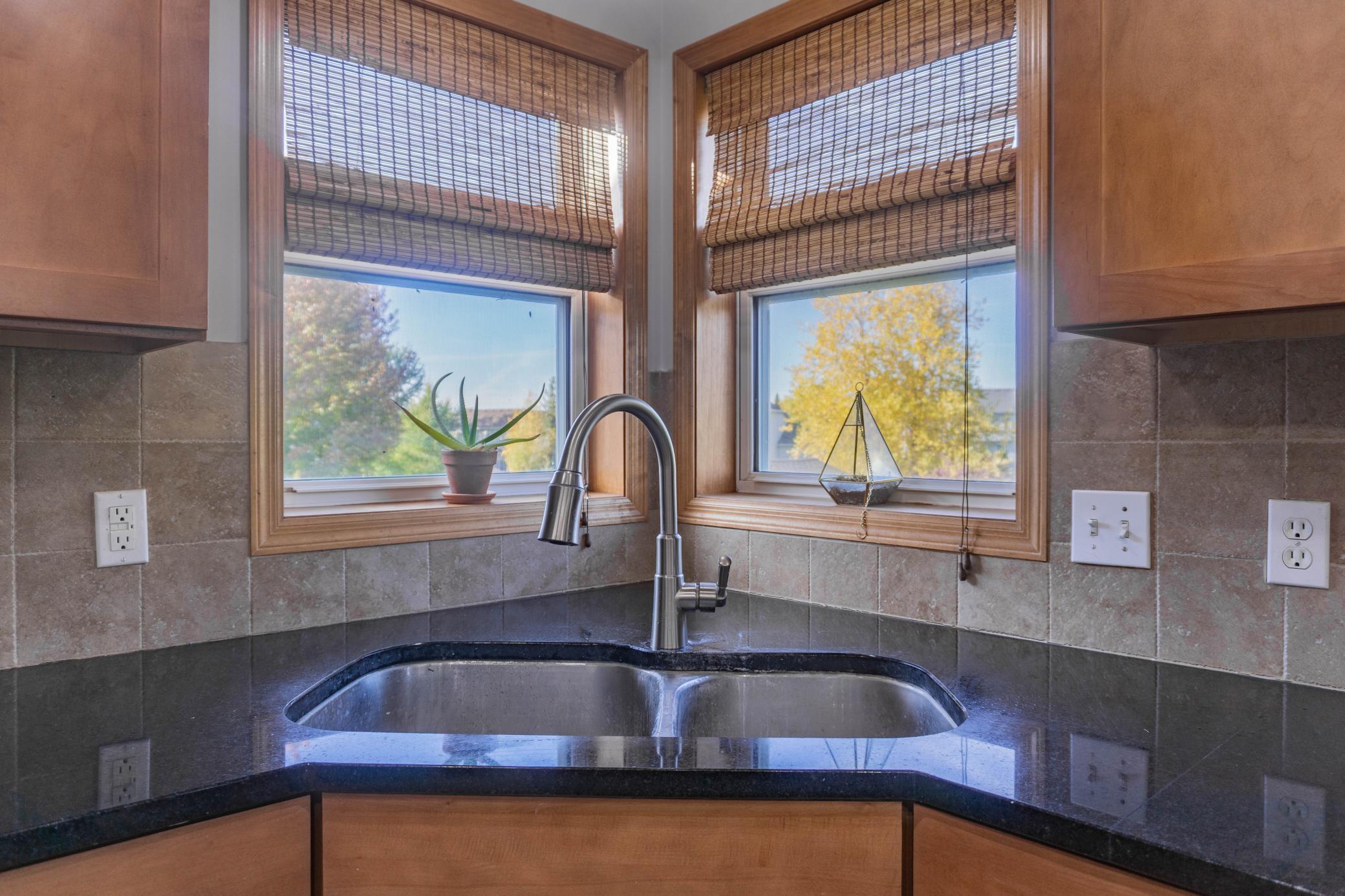 1216 S Windmill Creek