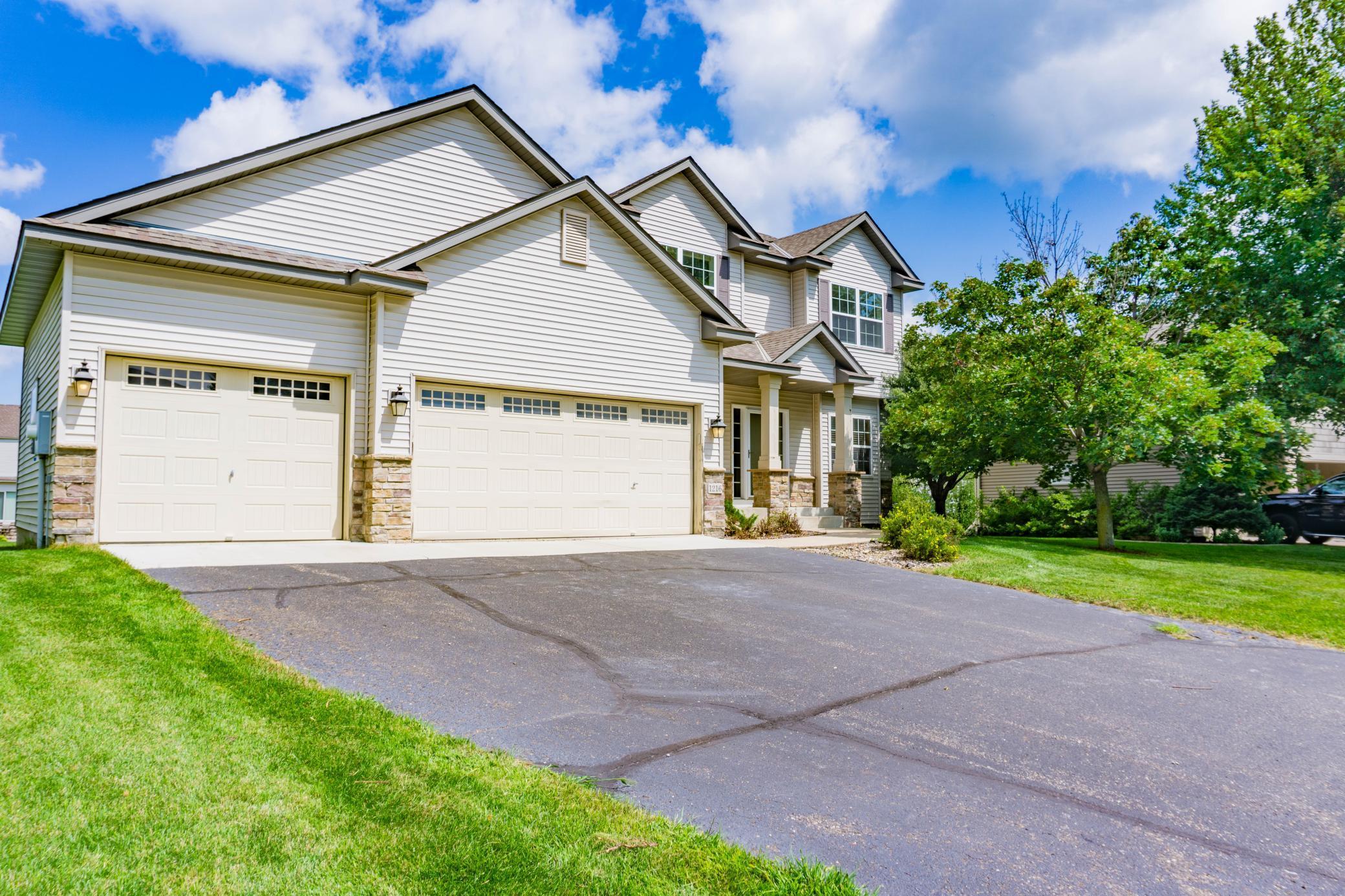 1216 S Windmill Creek