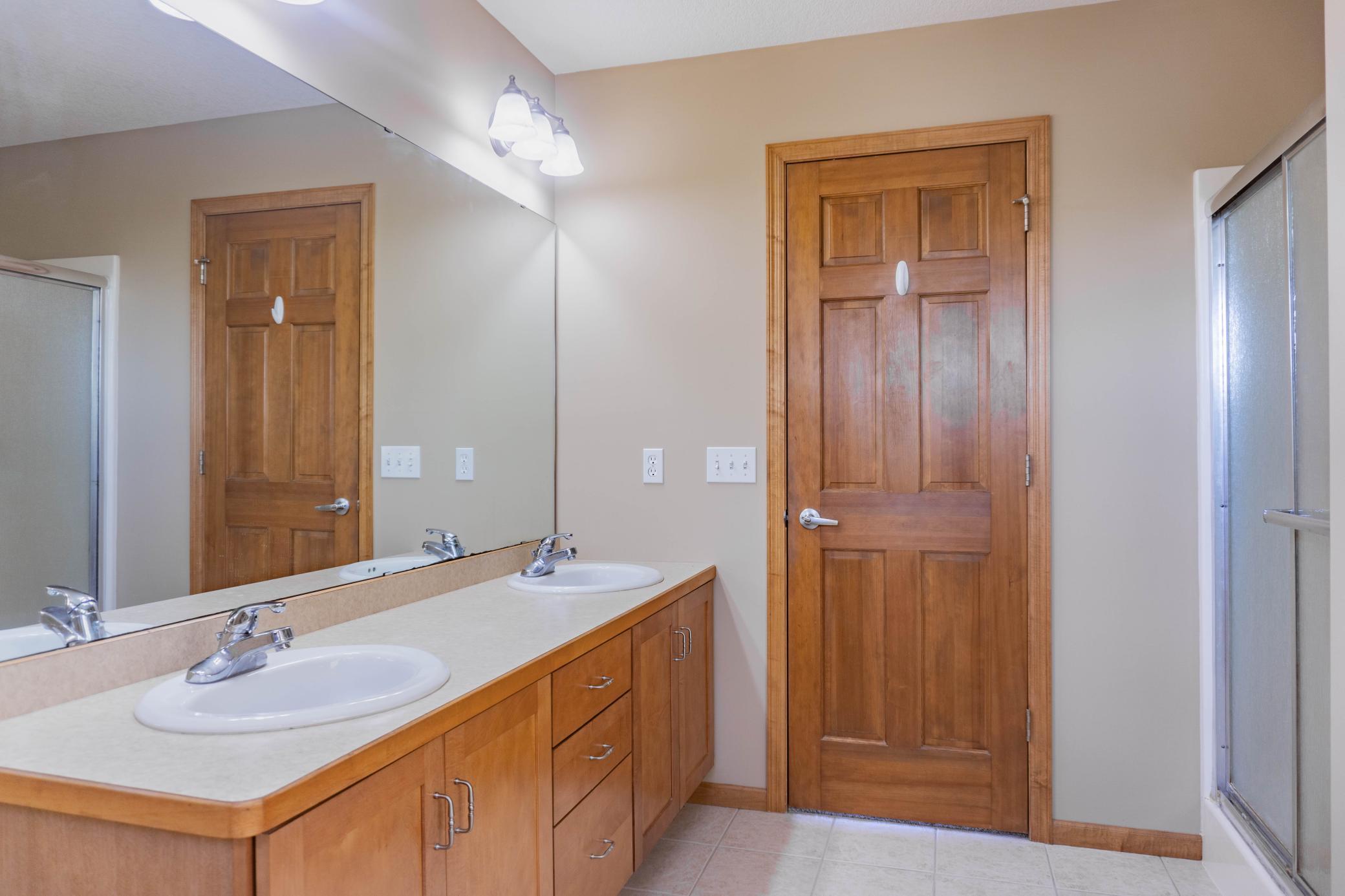 1216 S Windmill Creek