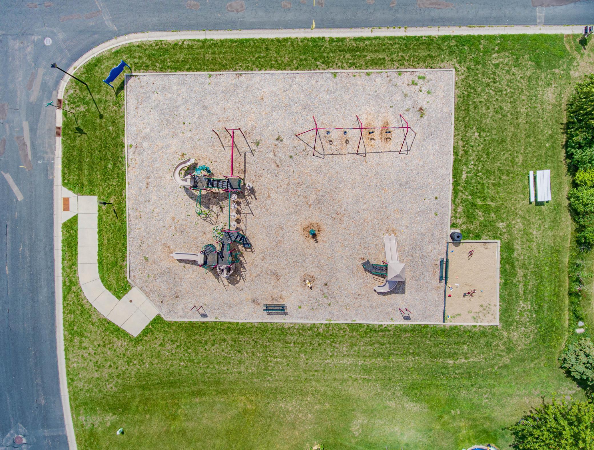 1216 S Windmill Creek