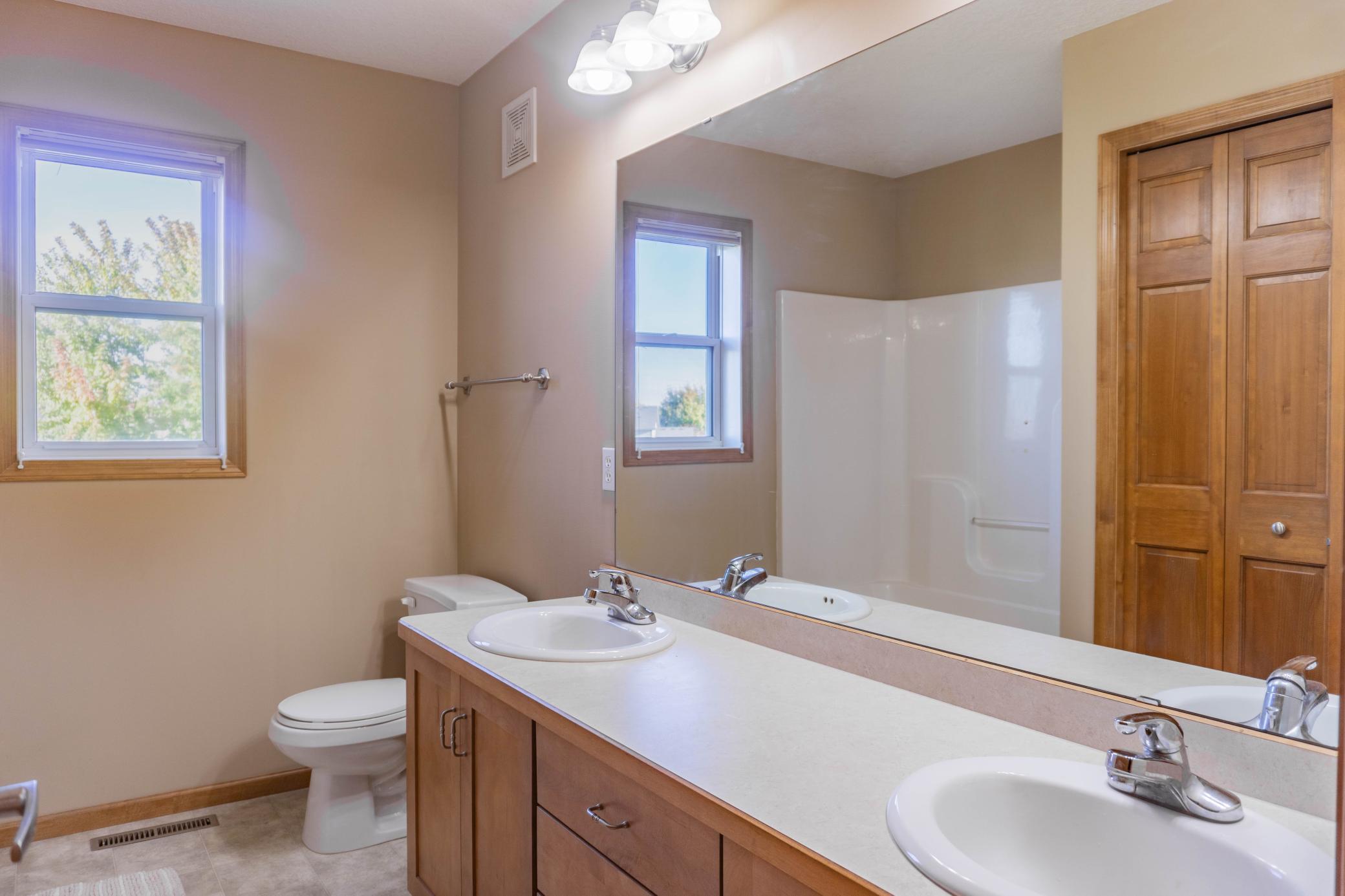 1216 S Windmill Creek