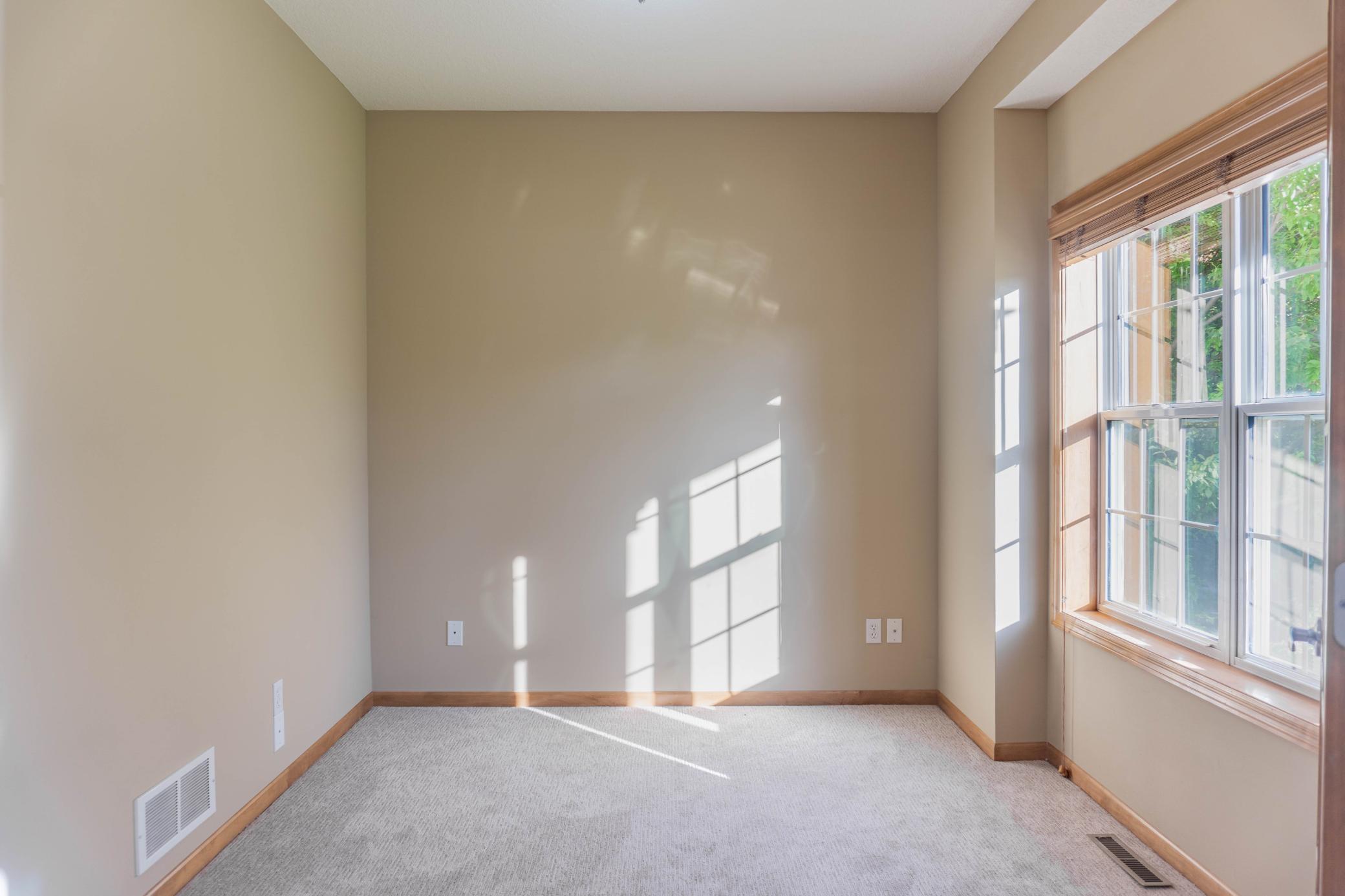 1216 S Windmill Creek