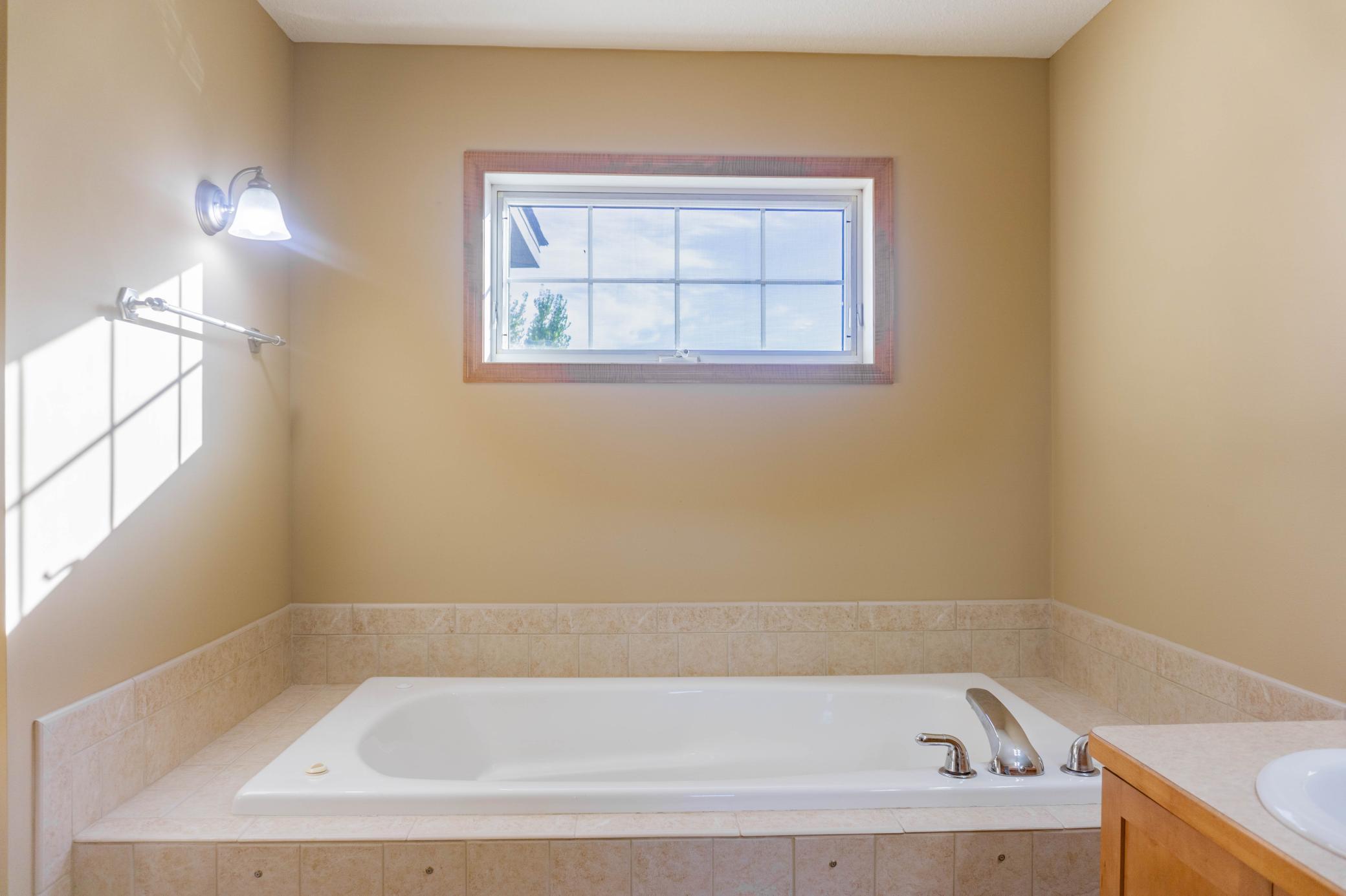 1216 S Windmill Creek