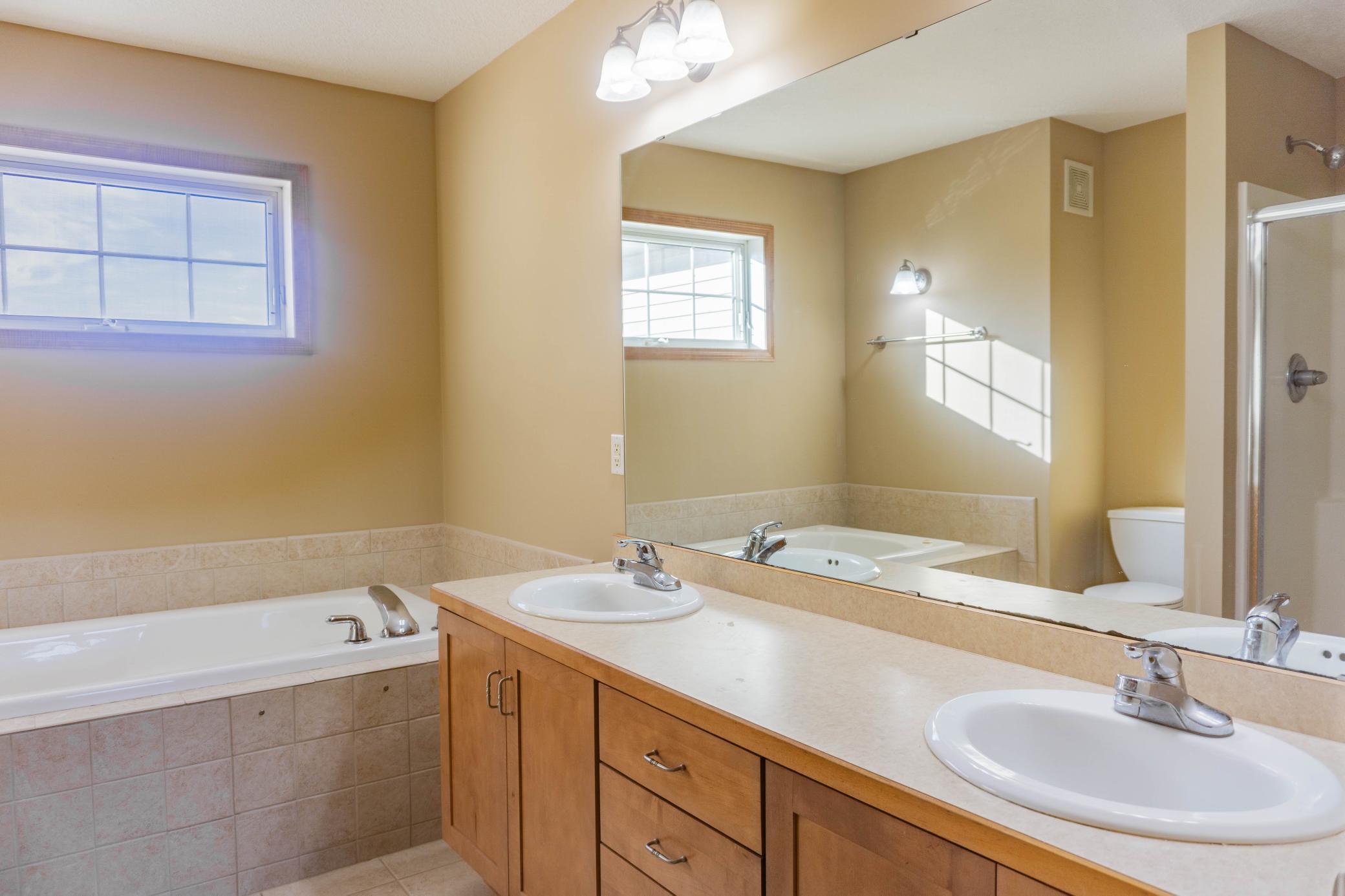 1216 S Windmill Creek