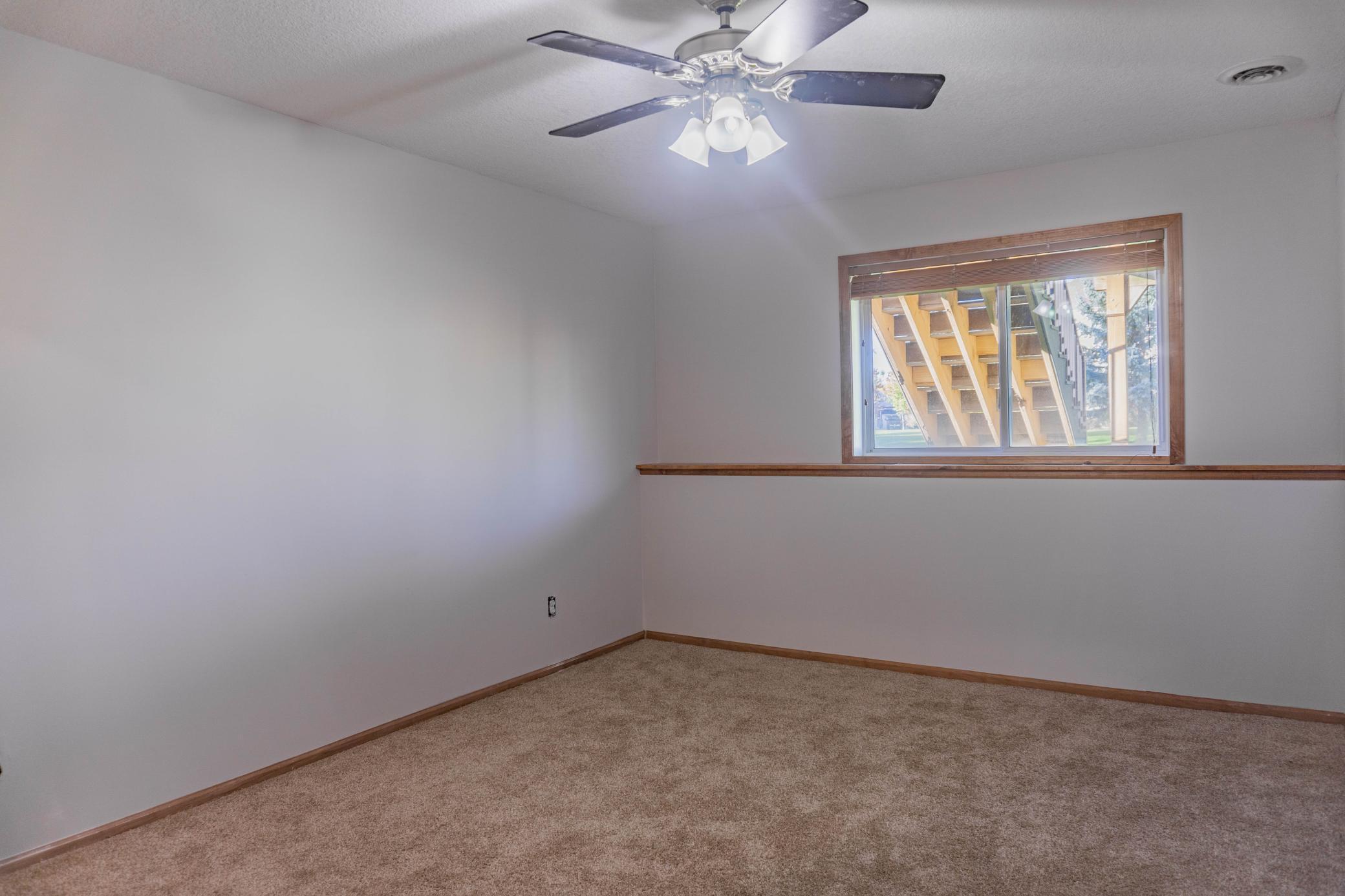 1216 S Windmill Creek