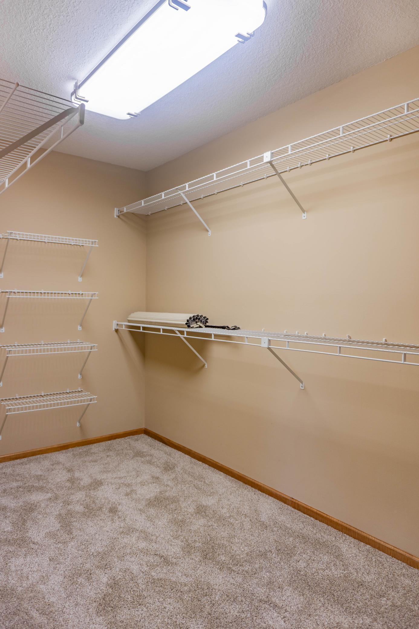 1216 S Windmill Creek