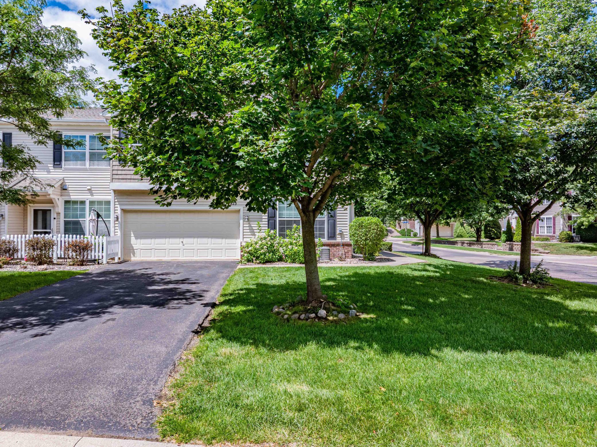 875 Braunworth Court