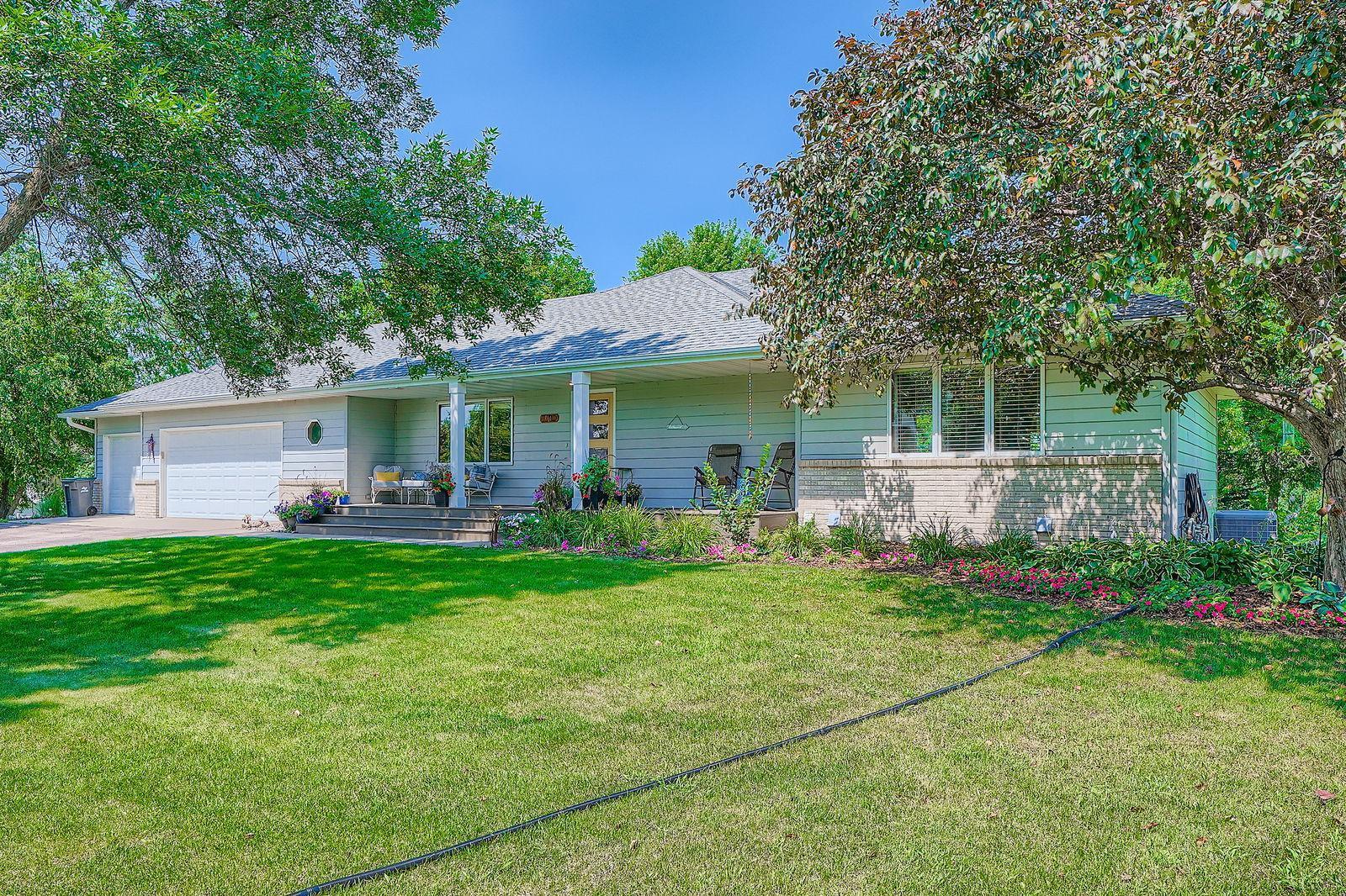 1710 Valley Ridge Trail S