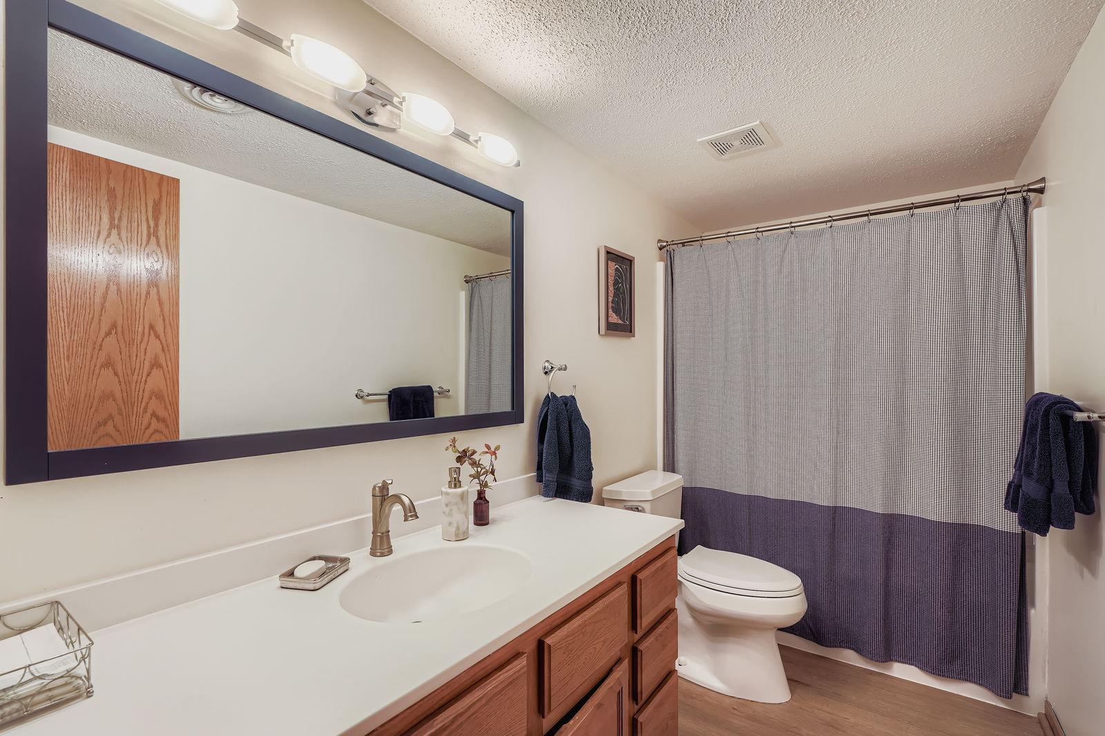1710 Valley Ridge Trail S