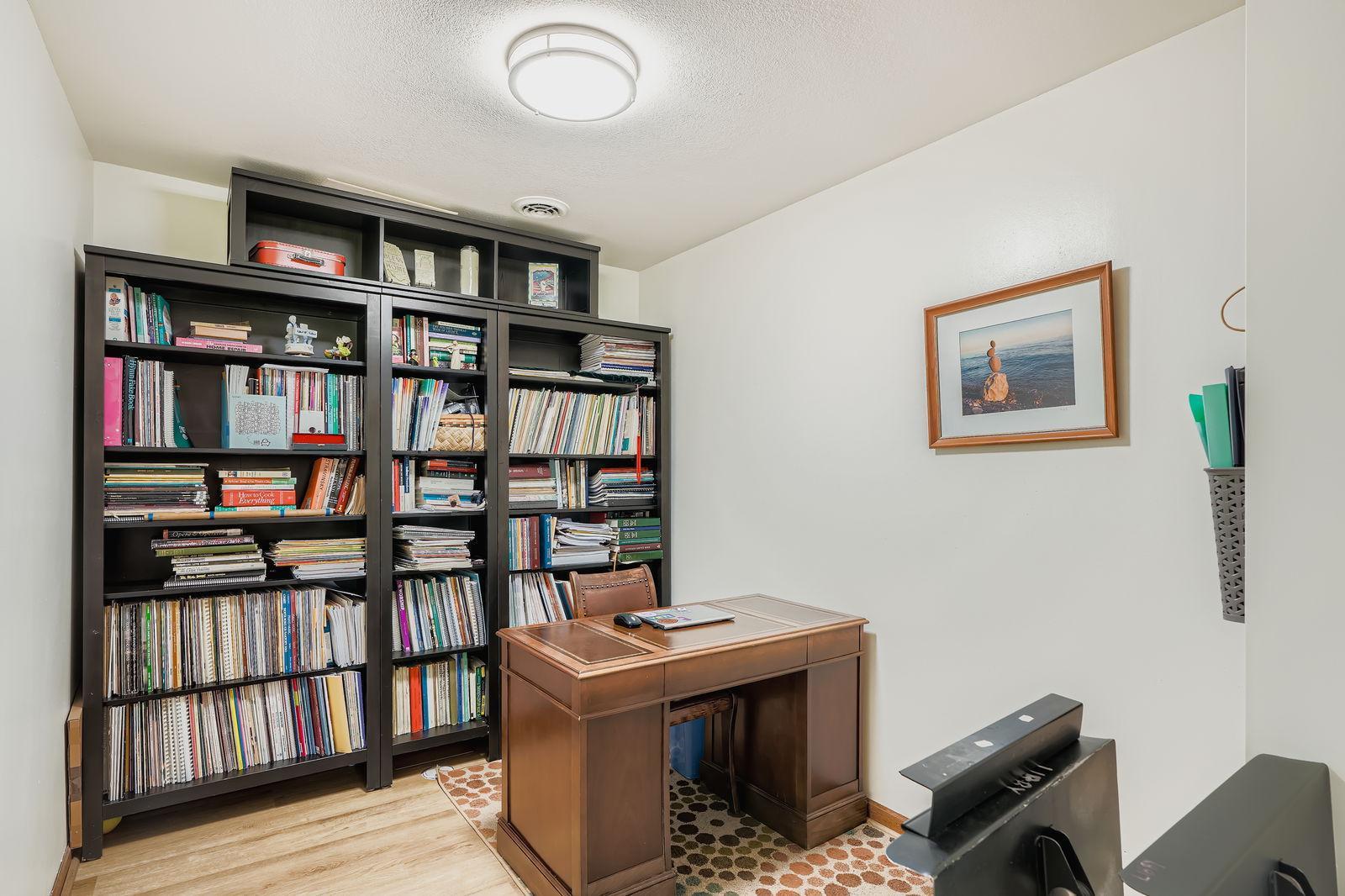 1710 Valley Ridge Trail S