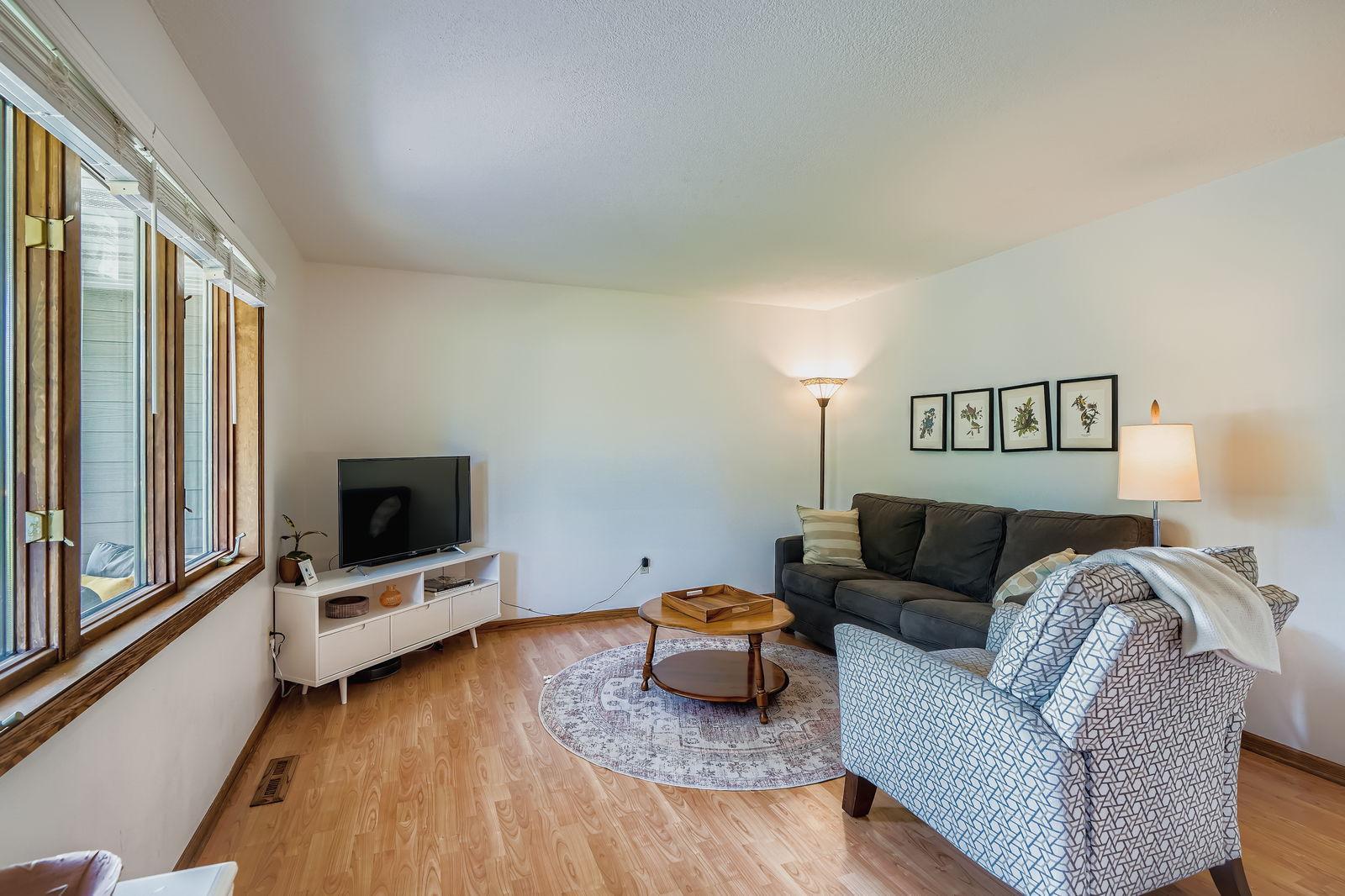 1710 Valley Ridge Trail S