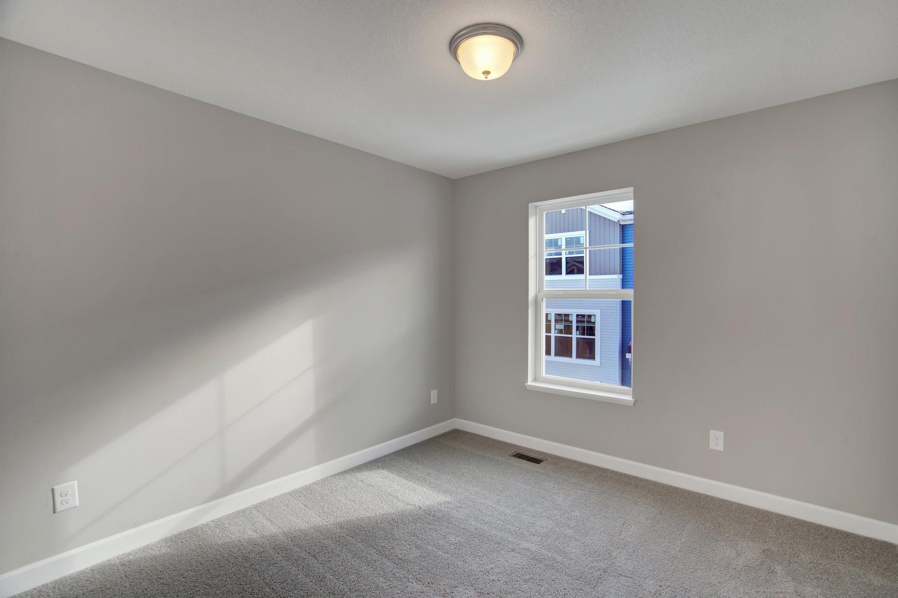 855 Roselyn Drive