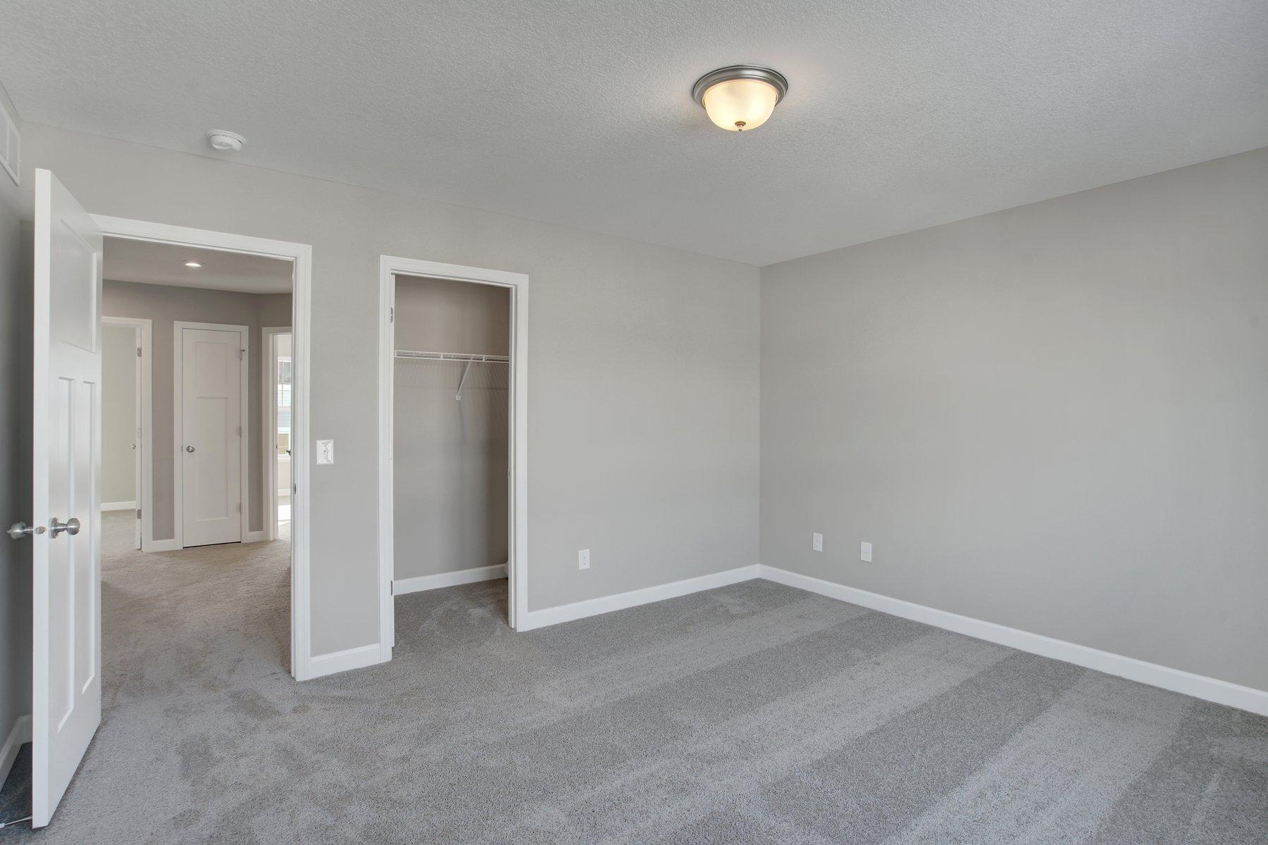 855 Roselyn Drive