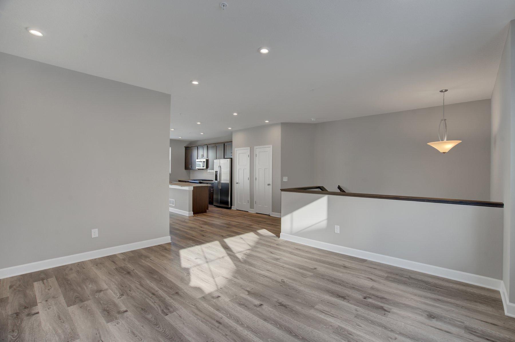 855 Roselyn Drive