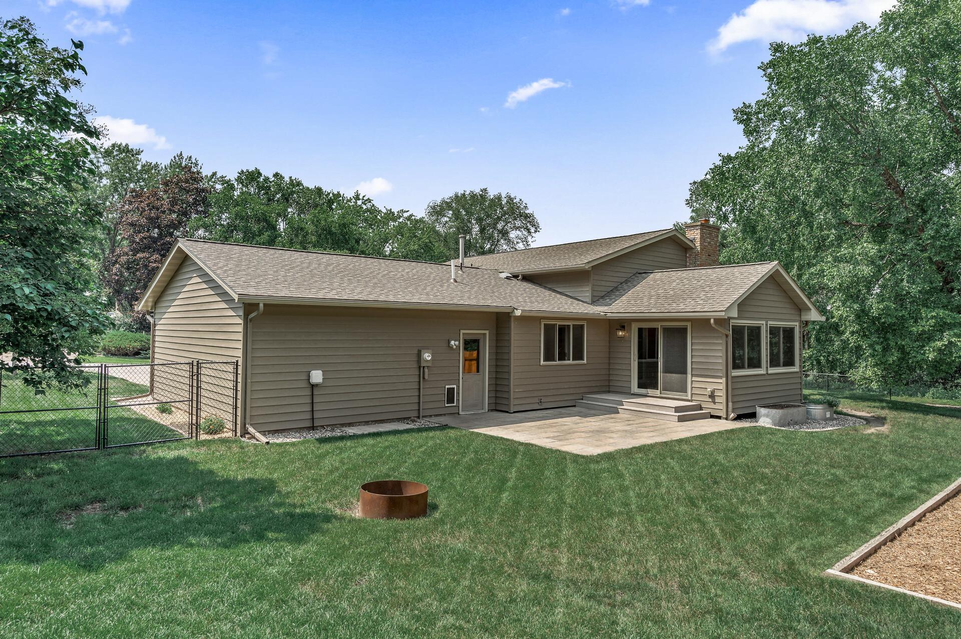 6601 Barberry Lane