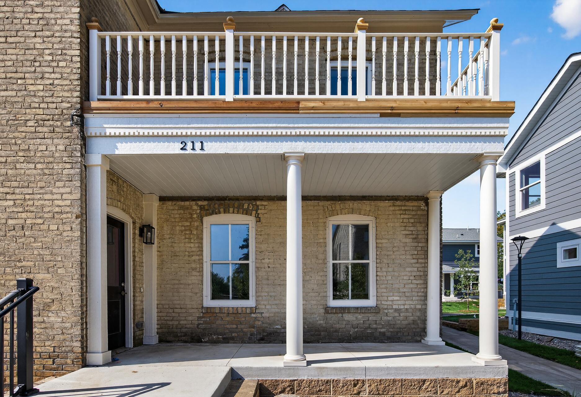 211 N Walnut Street