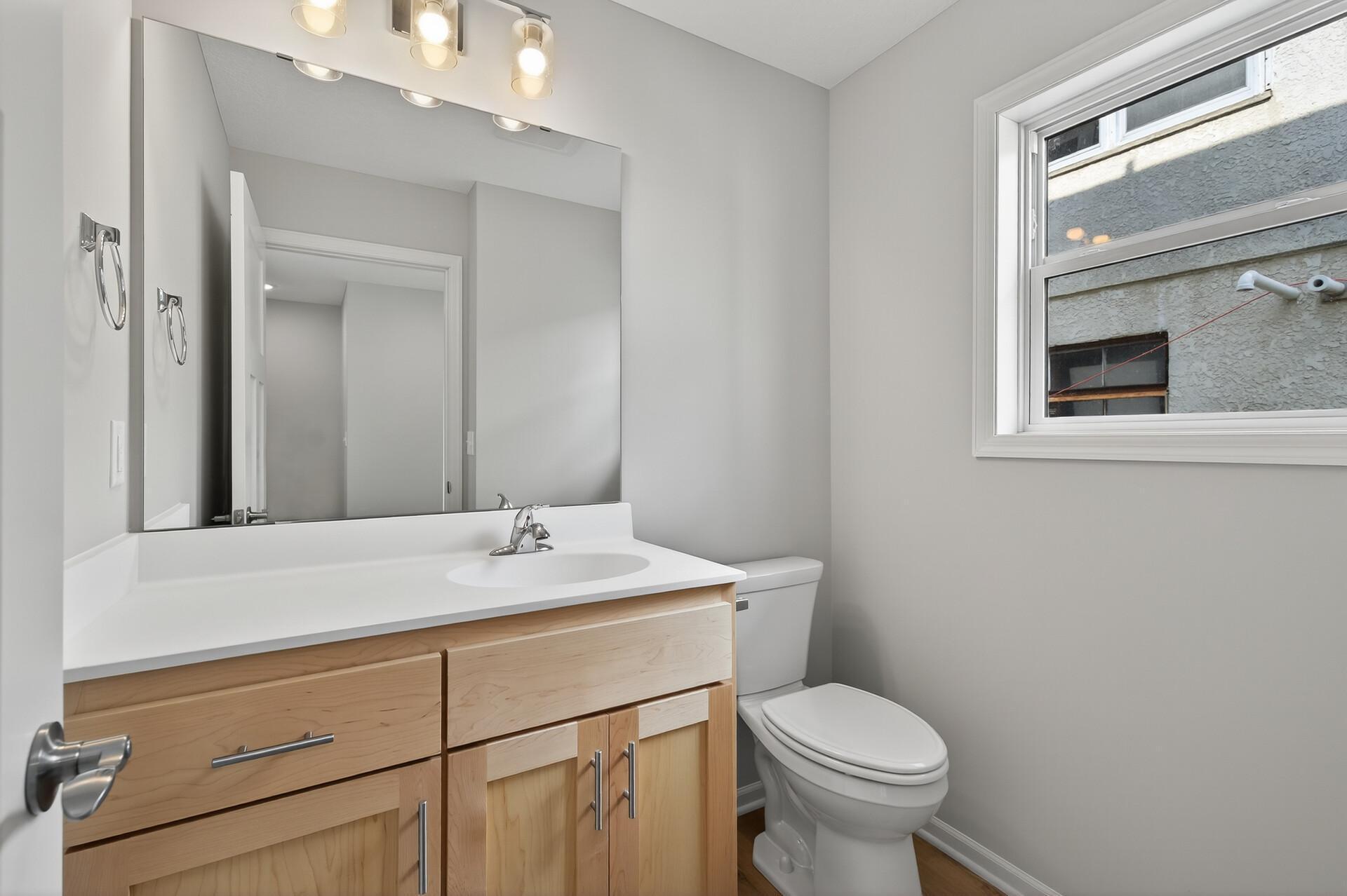 215 N Walnut Street
