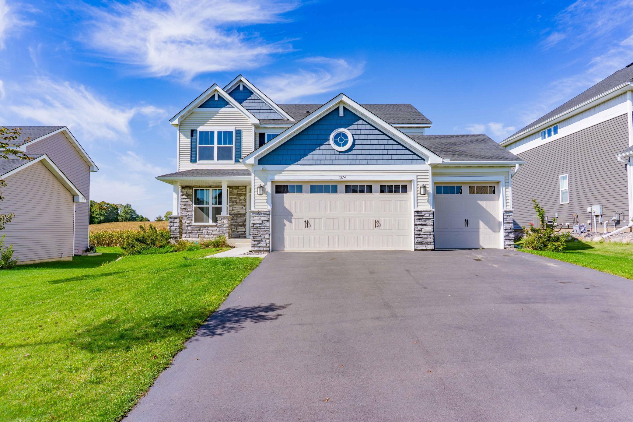 1574 Edgebrook Lane