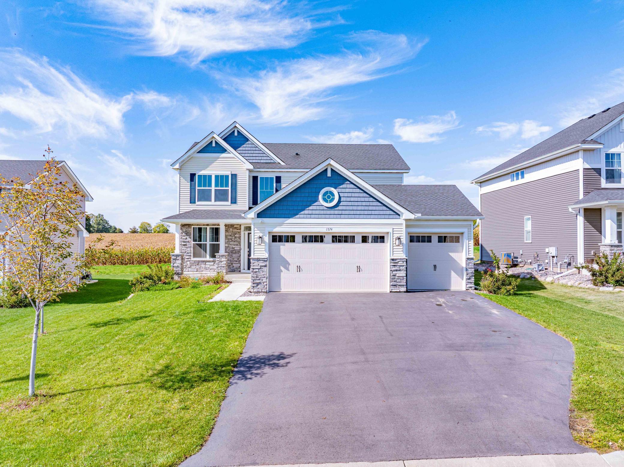 1574 Edgebrook Lane