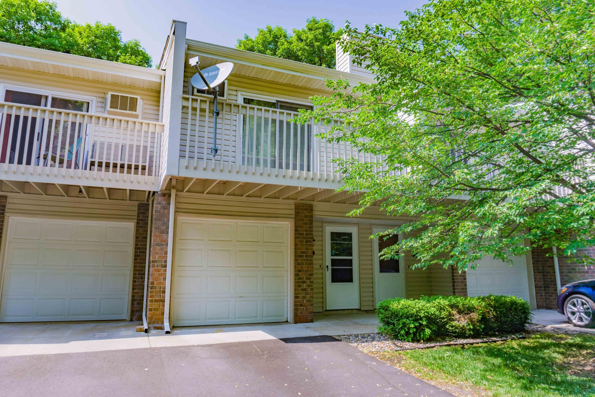 17494 Pond Circle