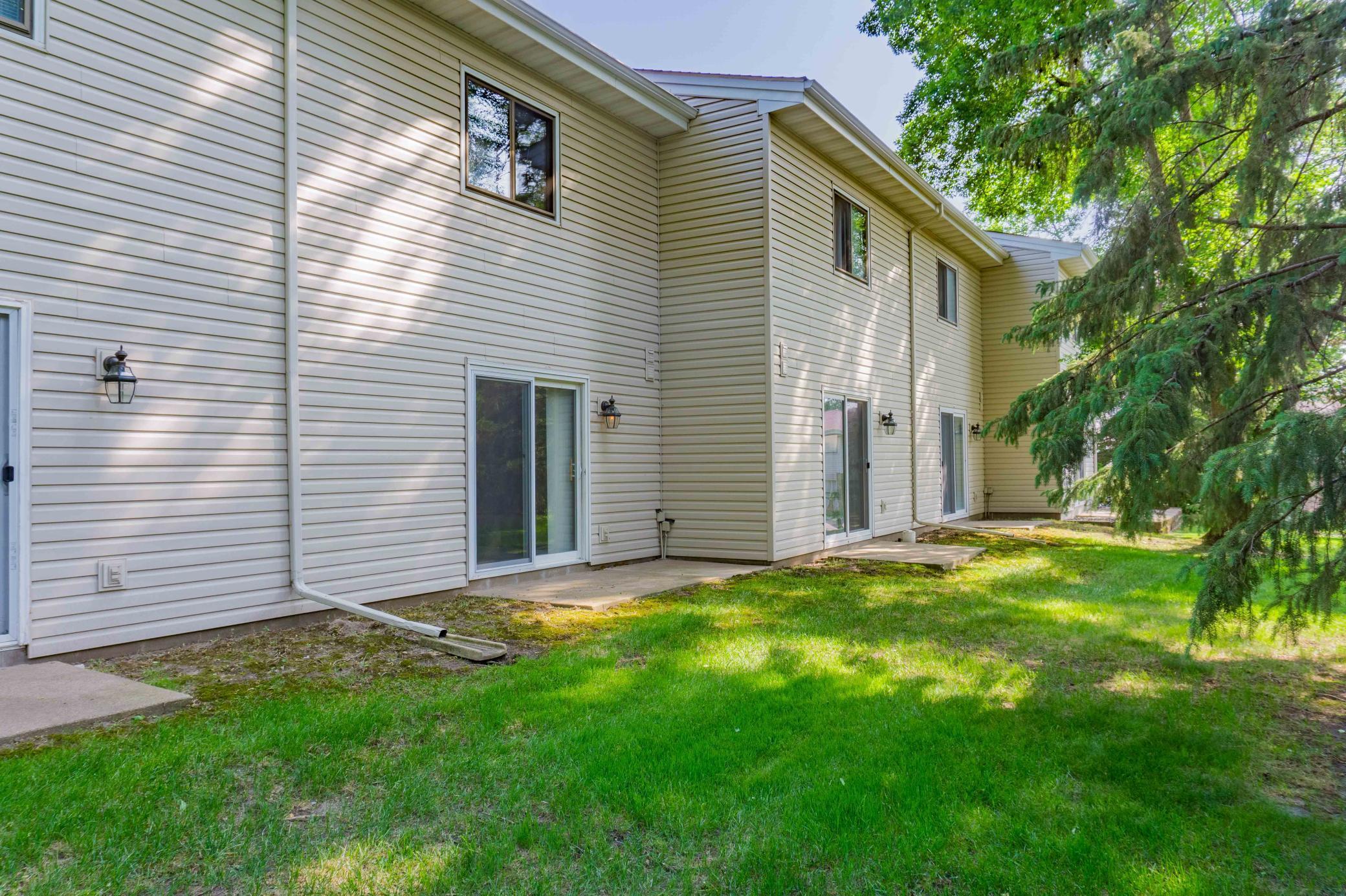 17494 Pond Circle