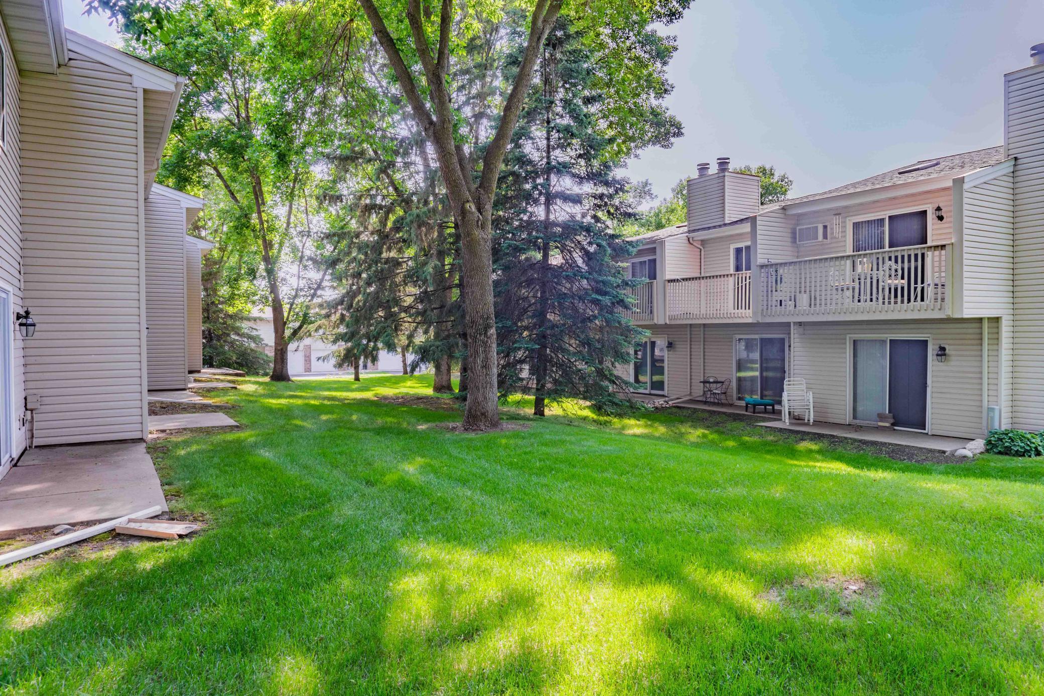 17494 Pond Circle
