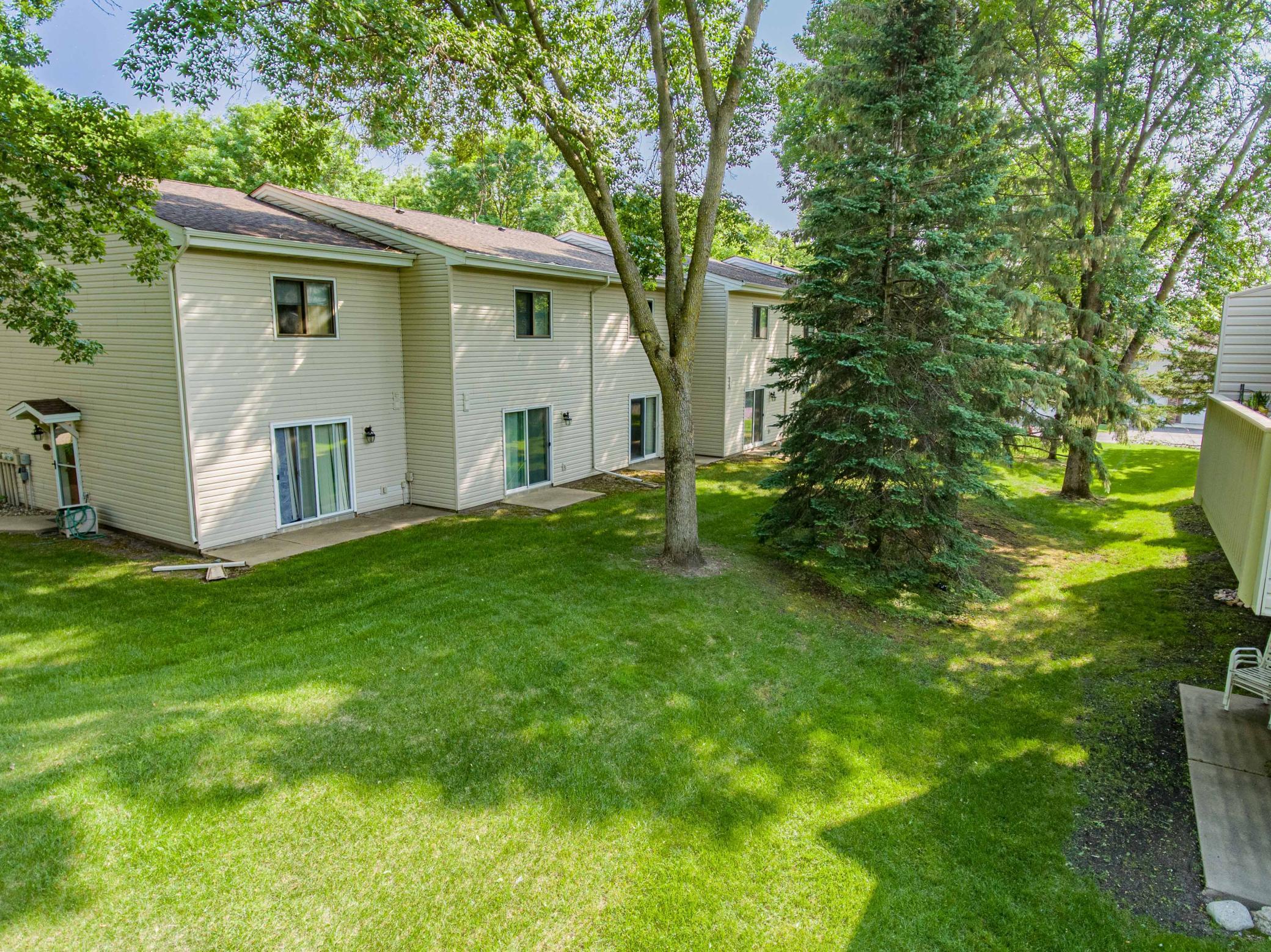 17494 Pond Circle