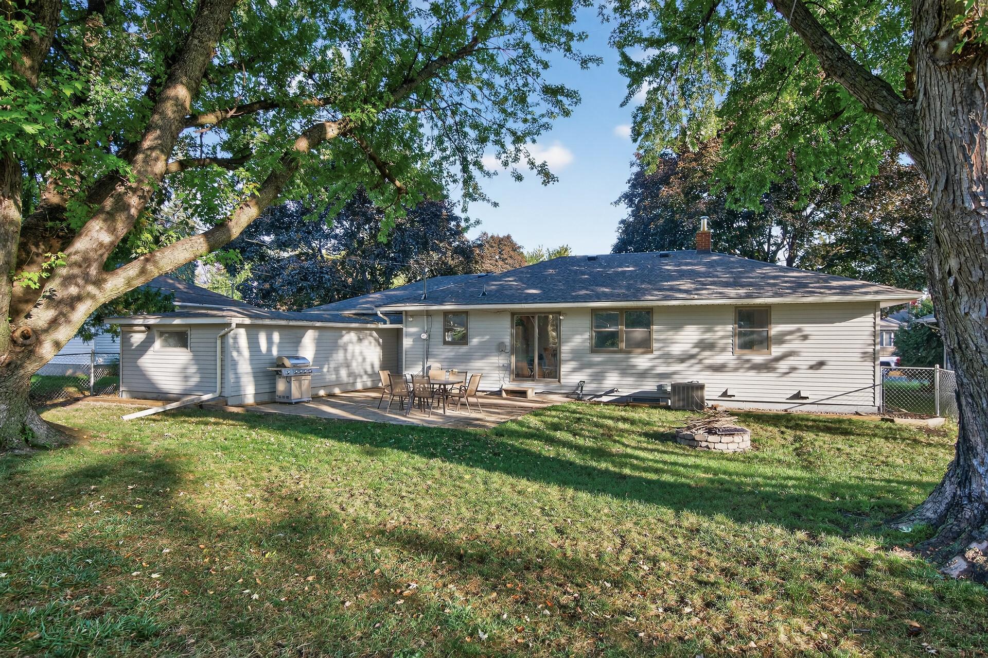 139 Elm Street E