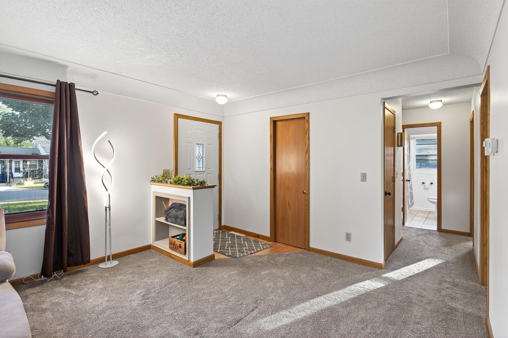 139 Elm Street E