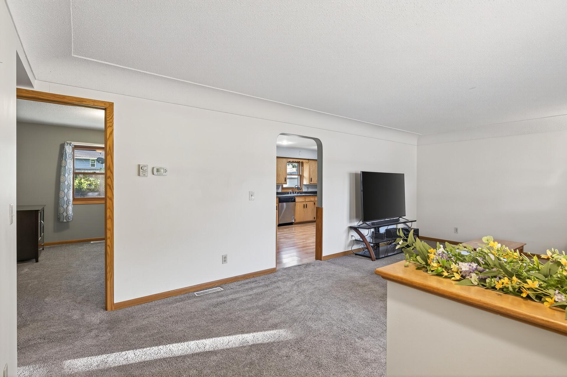 139 Elm Street E